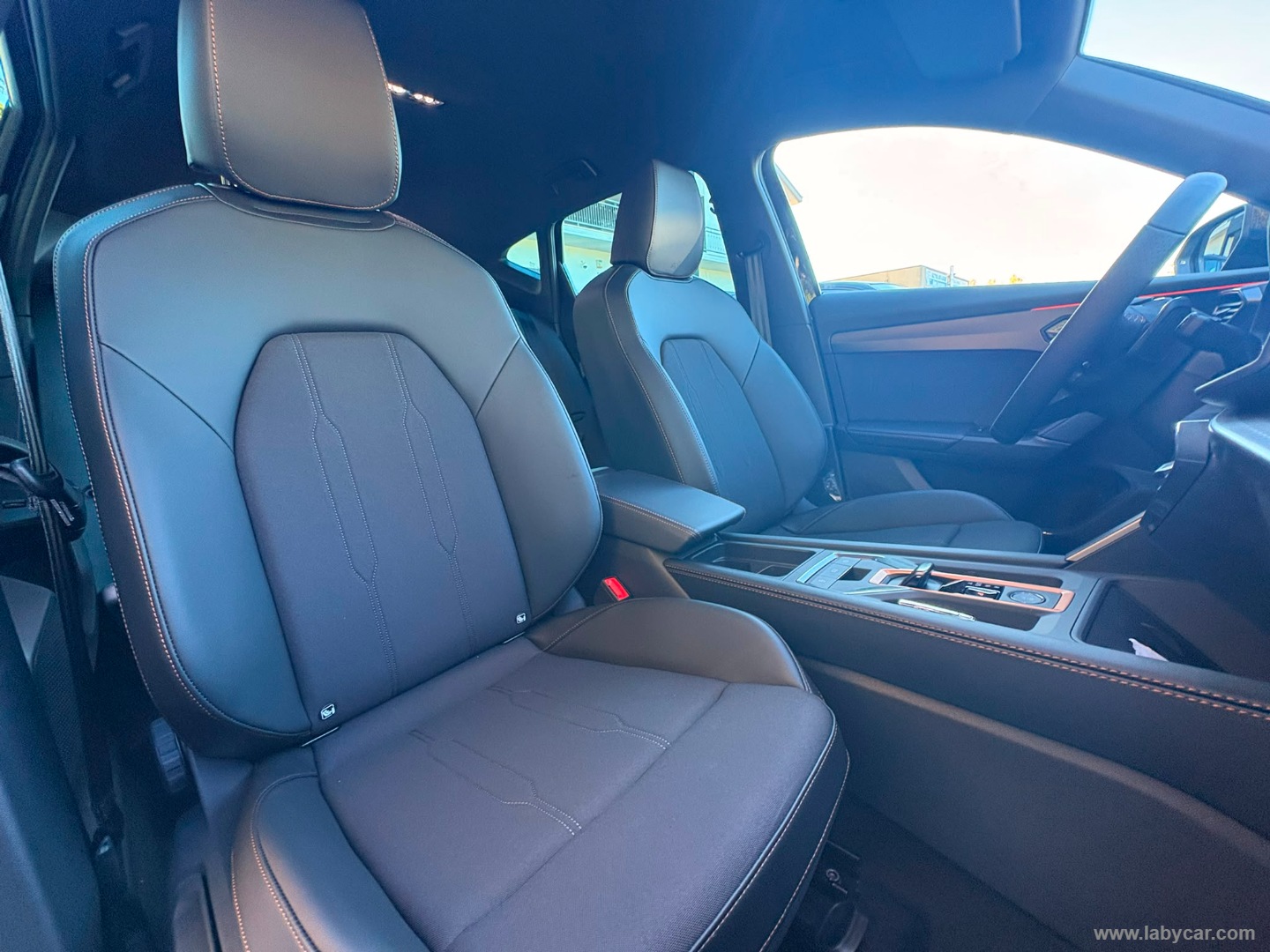 CUPRA Formentor 1.5 e-Hybrid DSG - Immagine 12