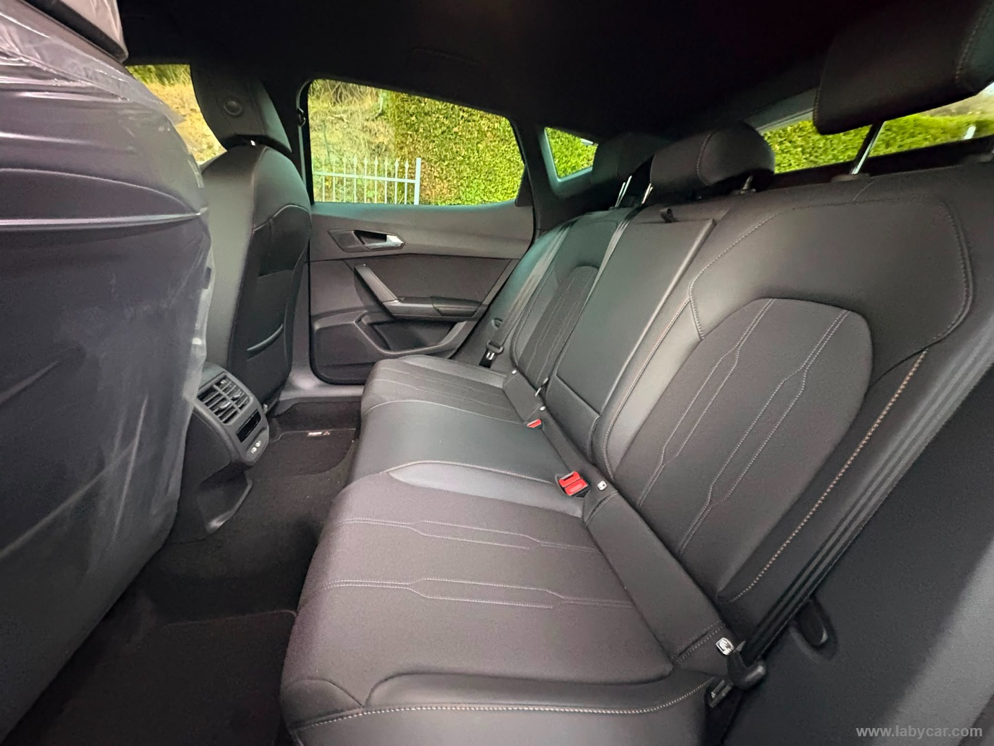 CUPRA Formentor 1.5 e-Hybrid DSG - Immagine 12