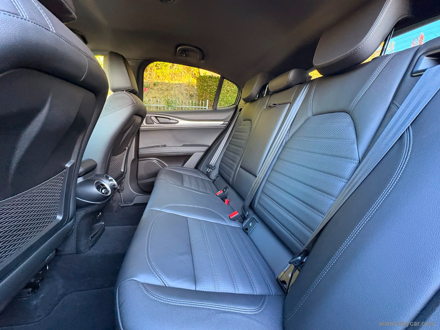 Alfa Romeo Stelvio 2.2 T.diesel 210CV AT8 Q4 Veloce - Immagine 12