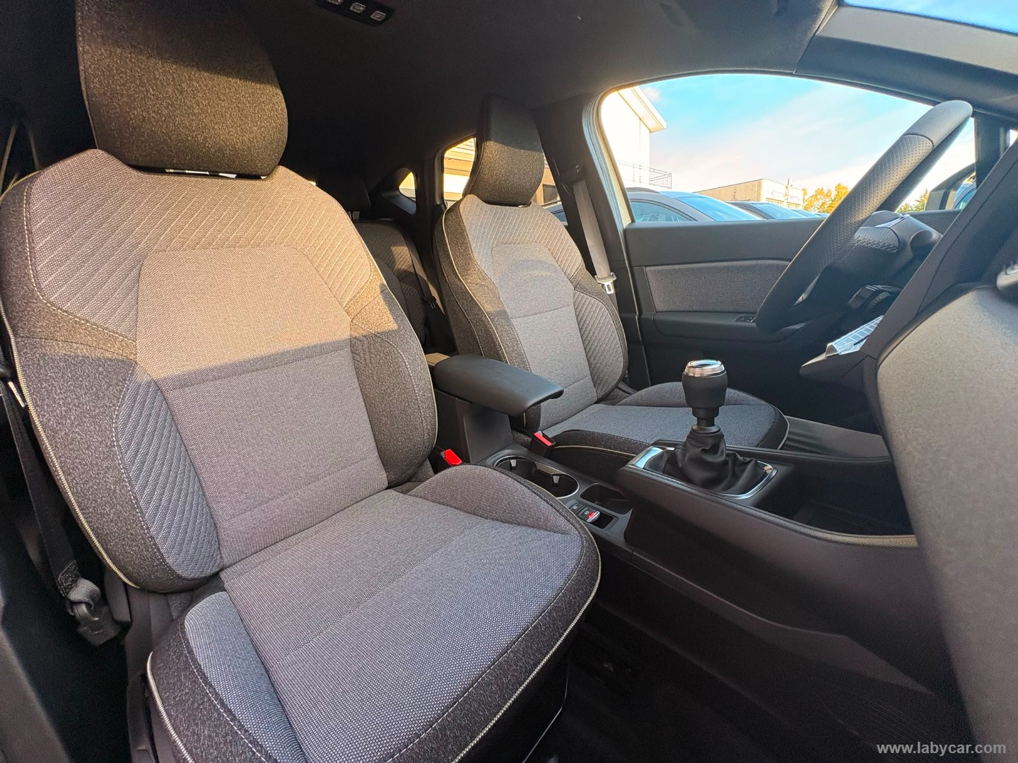 Renault Captur Eco-G 120 CV Techno - Immagine 12