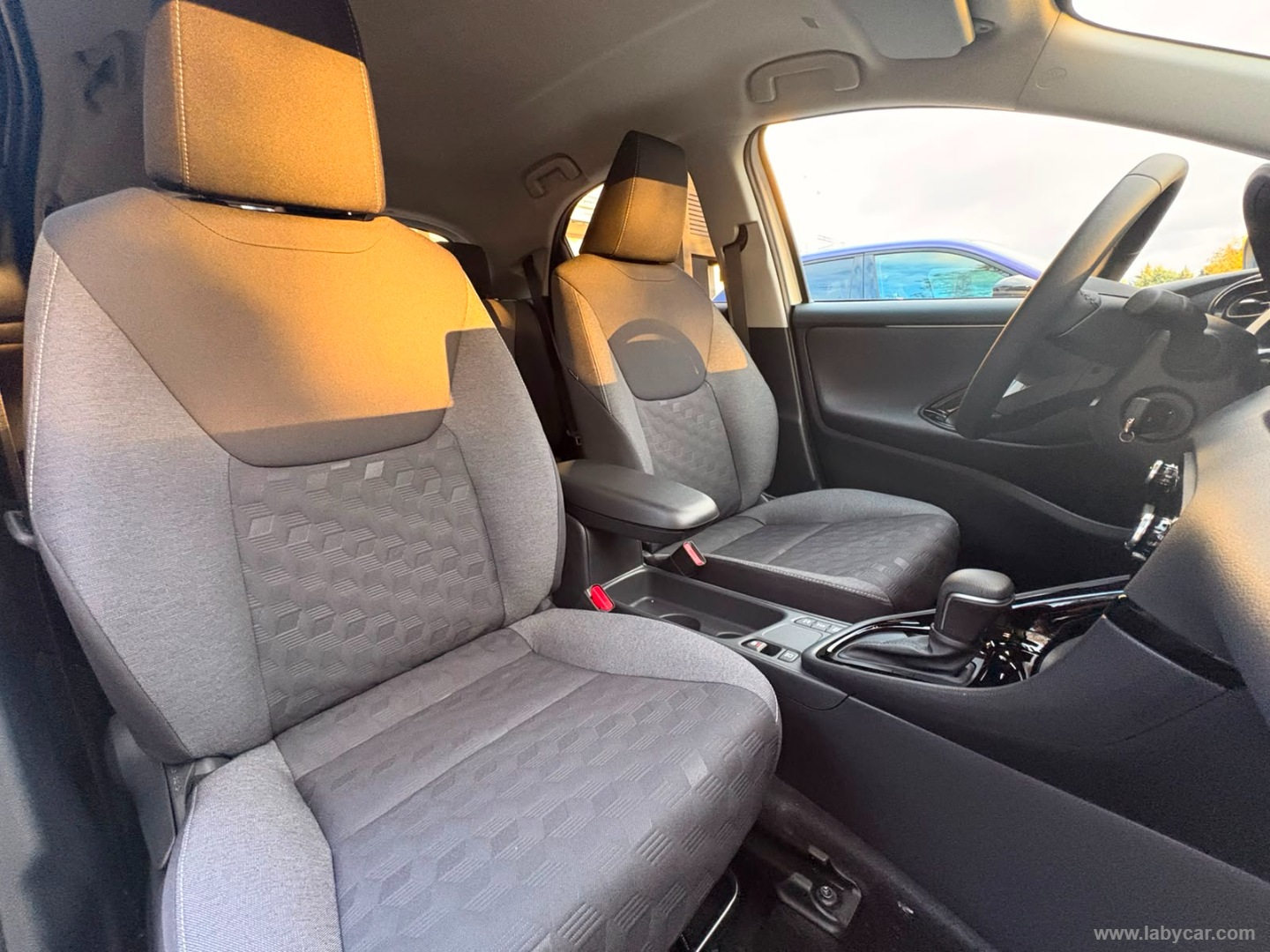 Toyota Yaris 1.5 Hybrid 5p. Trend - Immagine 12
