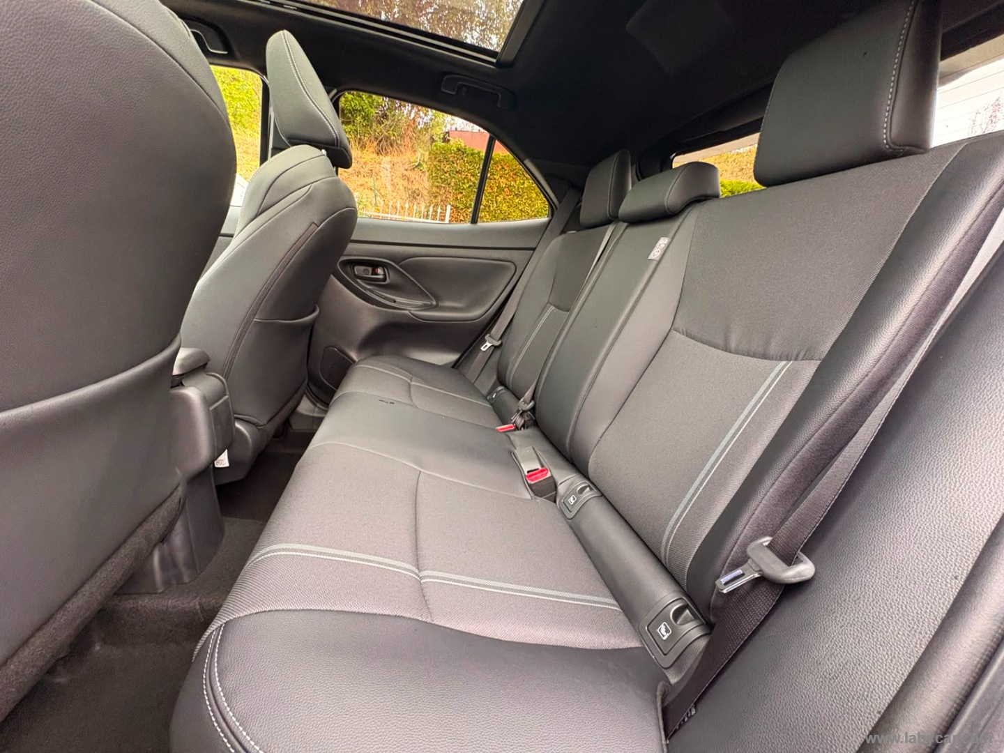 Toyota Yaris Cross 1.5 Hybrid 5p. E-CVT Lounge - Immagine 12