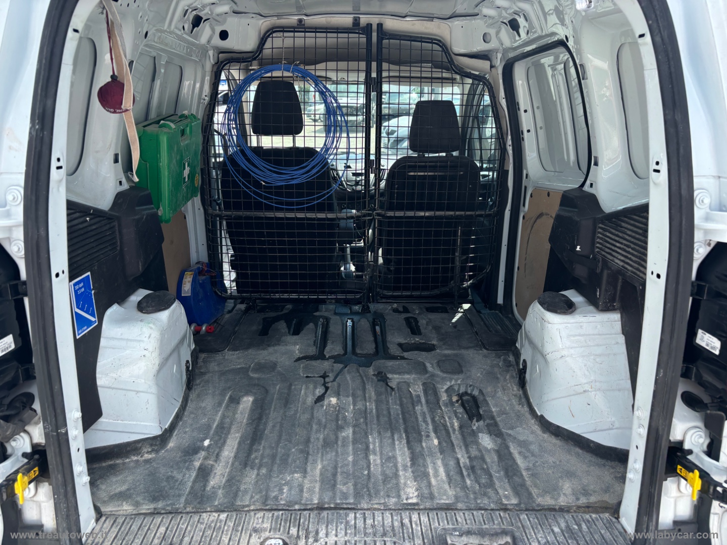 Transit Courier 1.5 TDCi 75CV Van Trend - immagine 12