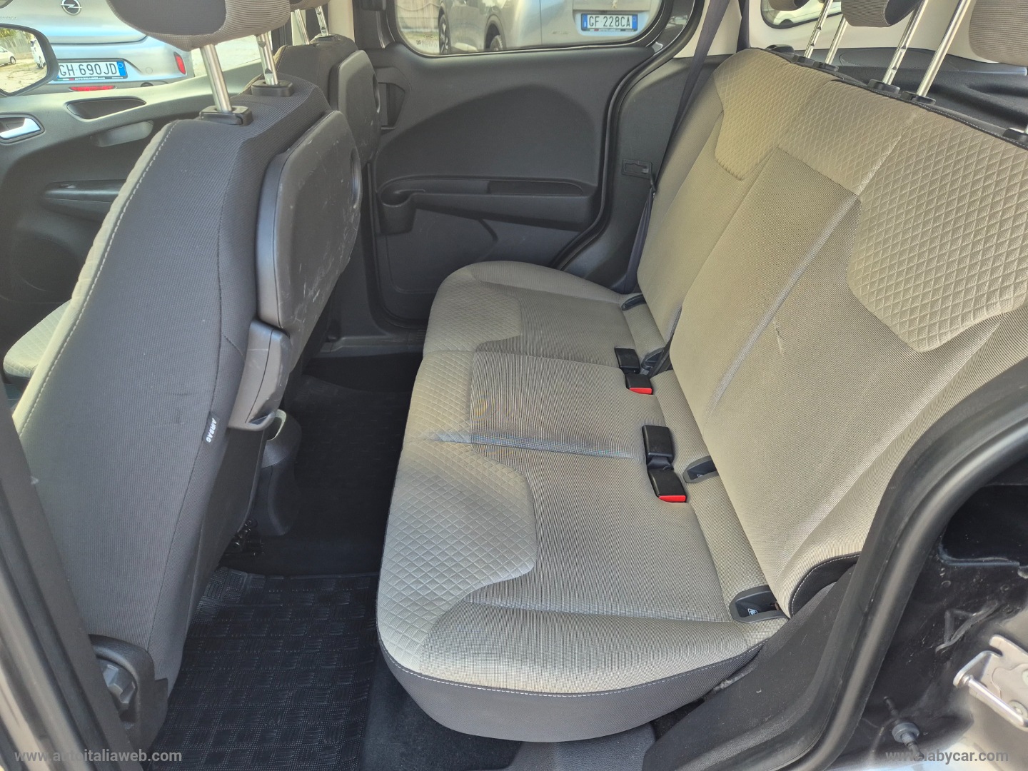 Tourneo Courier 1.5 TDCI 75 CV Plus - immagine 12