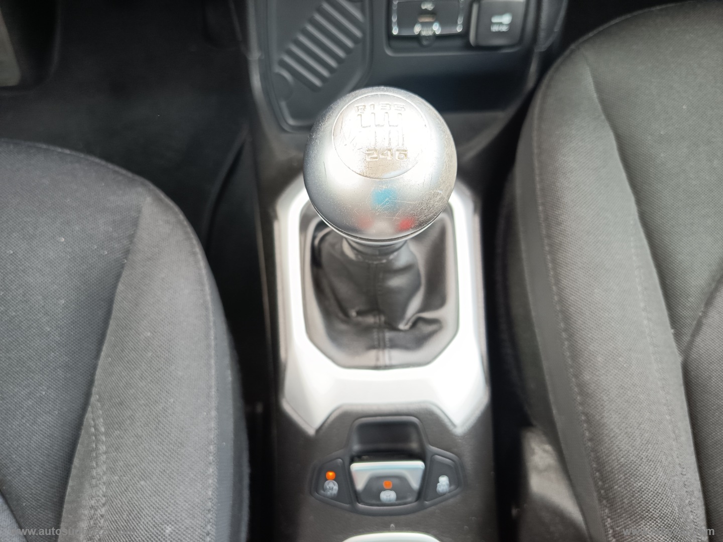 Renegade 1.6 Mjt 120CV Limited - immagine 12