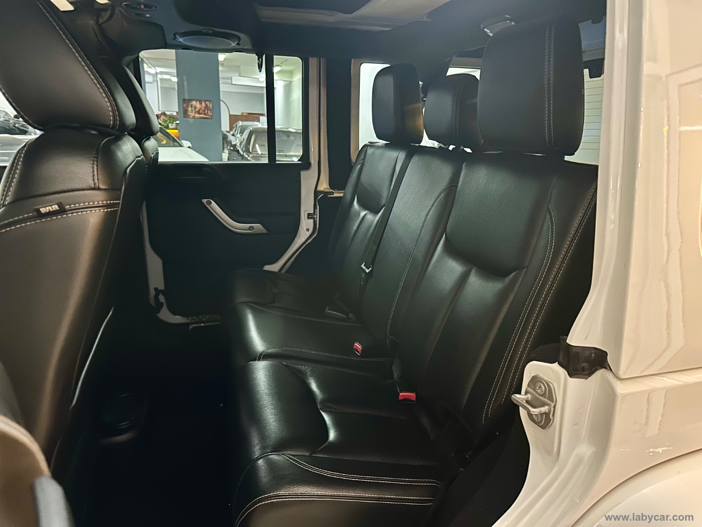 Wrangler Unlimited 2.8 CRD Sahara A. - immagine 12