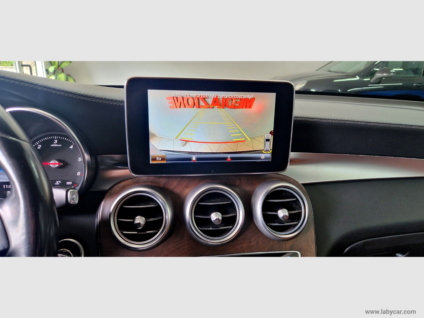 GLC 250 d 4Matic Premium AMG - immagine 12
