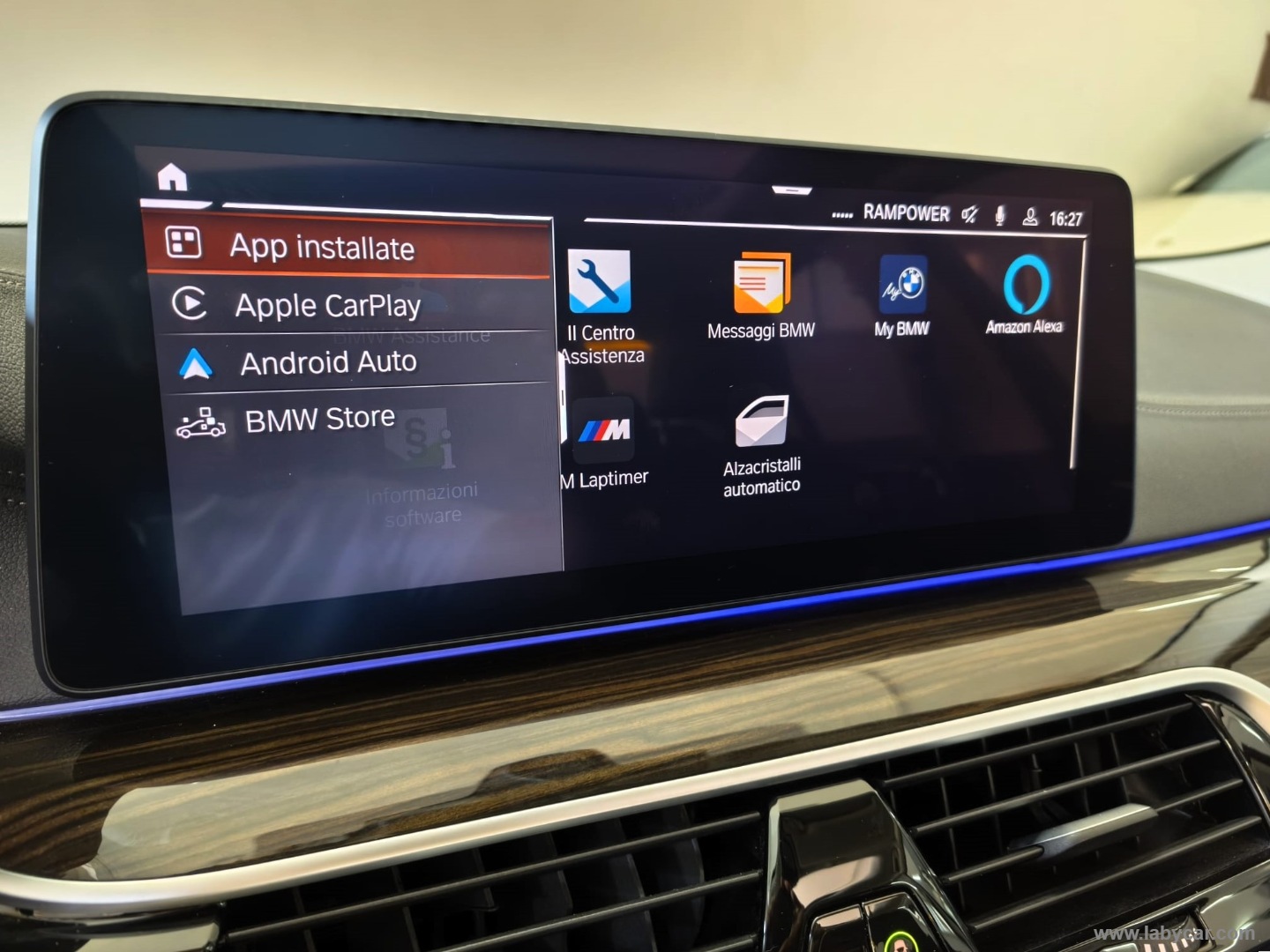 530d 48V LUXURY LINE 2022*24.000KM - immagine 12