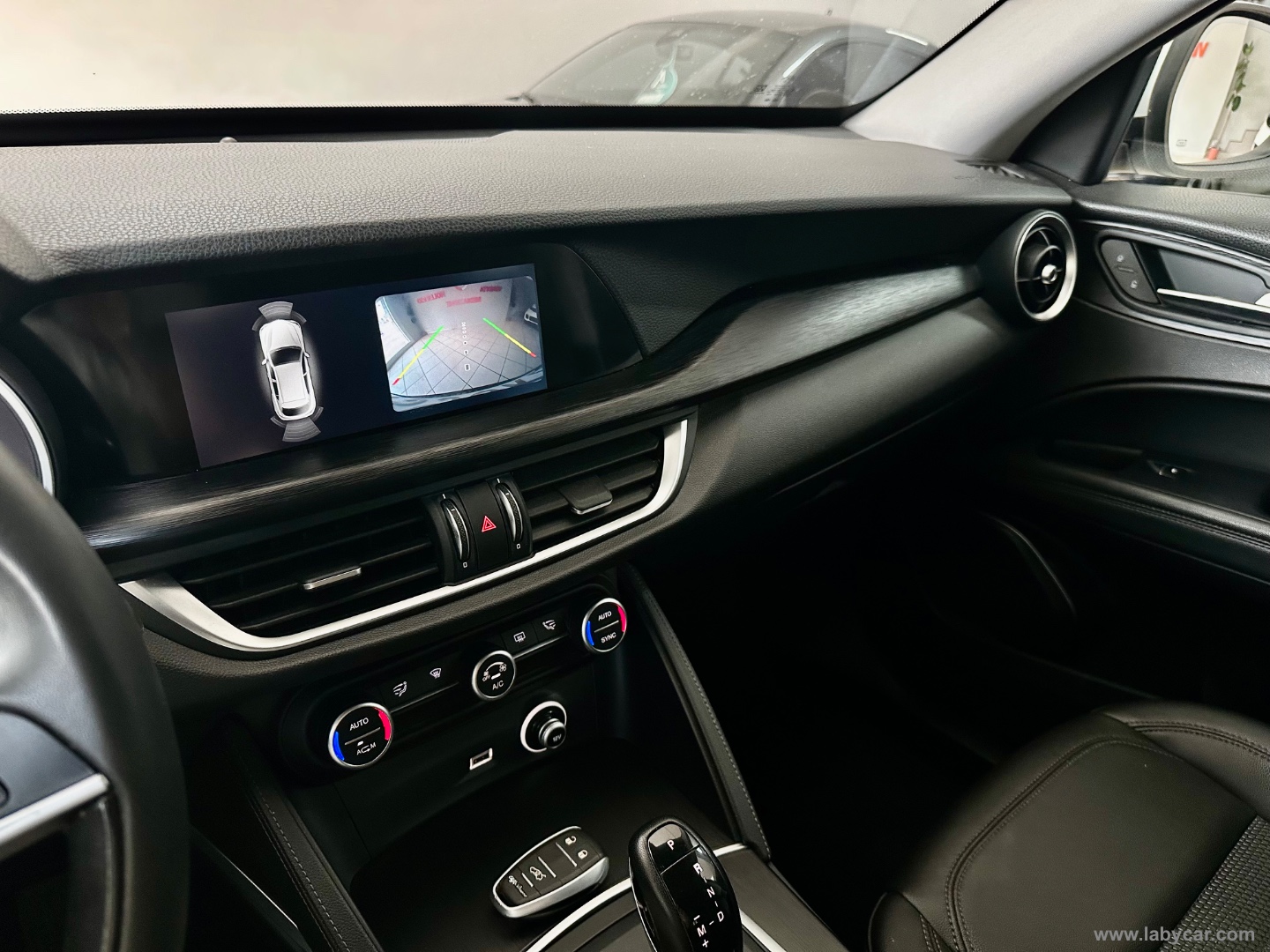 Stelvio 2.2 T.diesel 210 CV AT8 Q4 Exec. - immagine 12