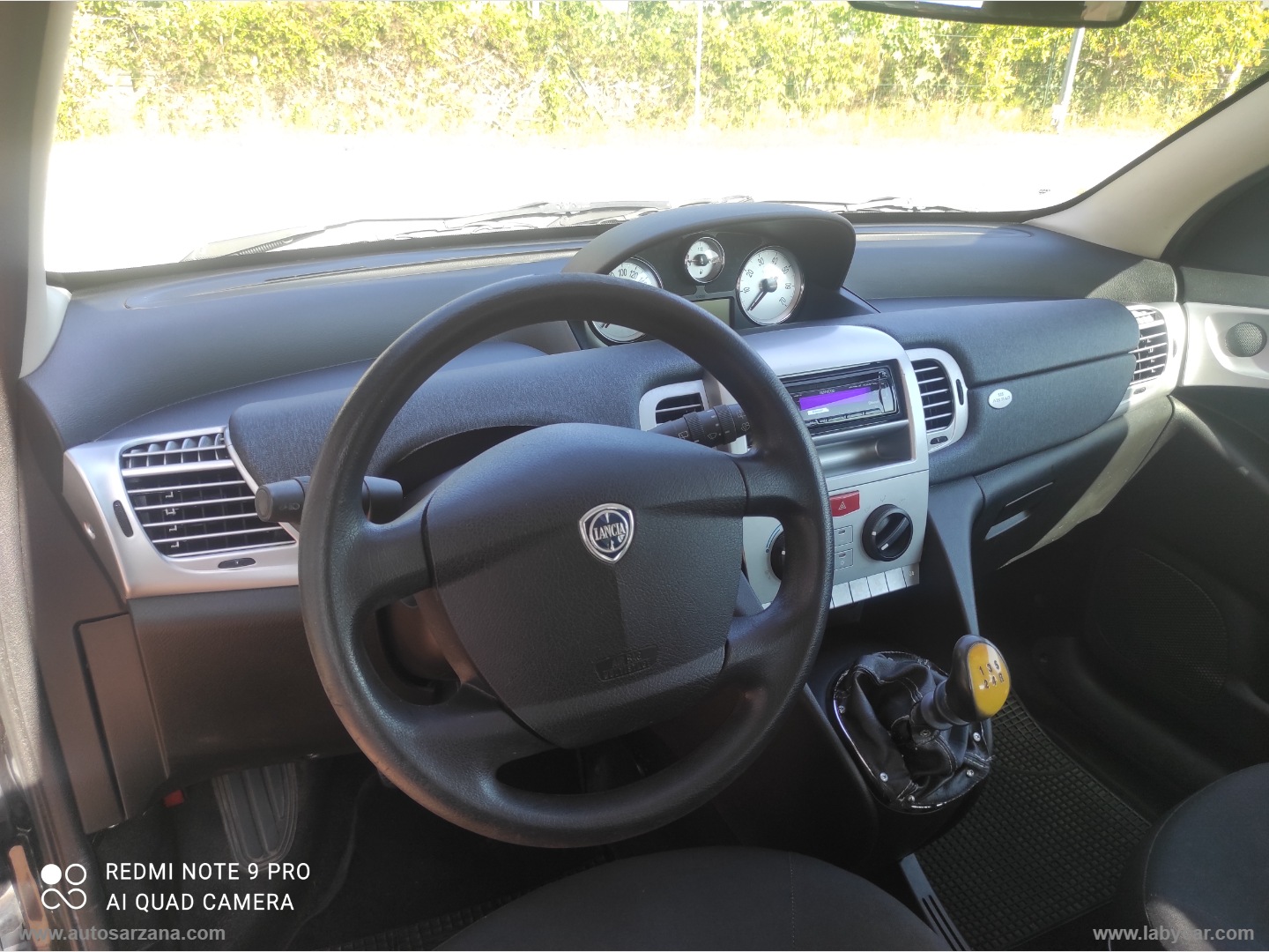 Ypsilon 1.2 69 CV Diva - immagine 12