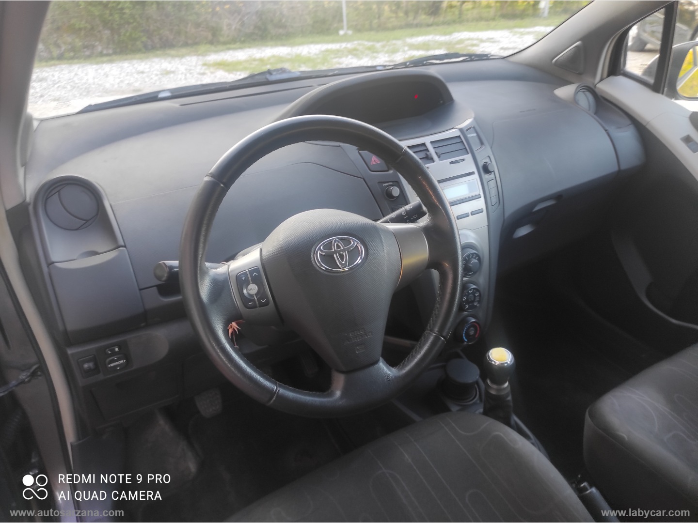 Yaris 1.0 3p. Luxury pack - immagine 12