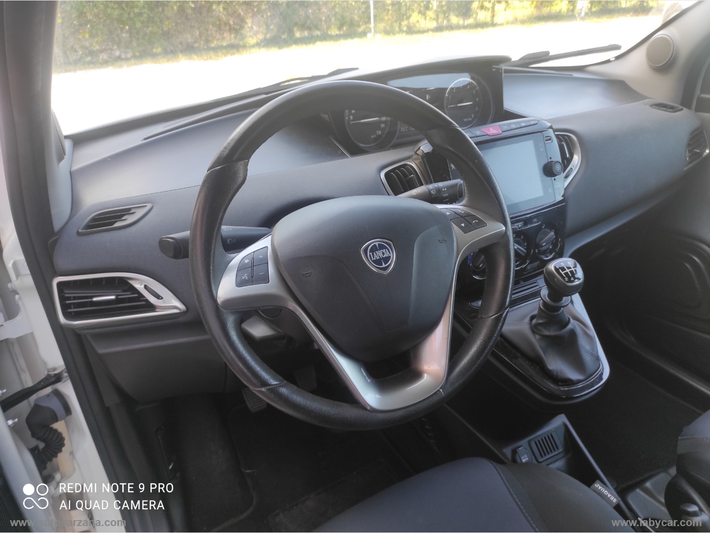 Ypsilon 1.0 FireFly 5p.S&S Hyb. Eco Gold - immagine 12