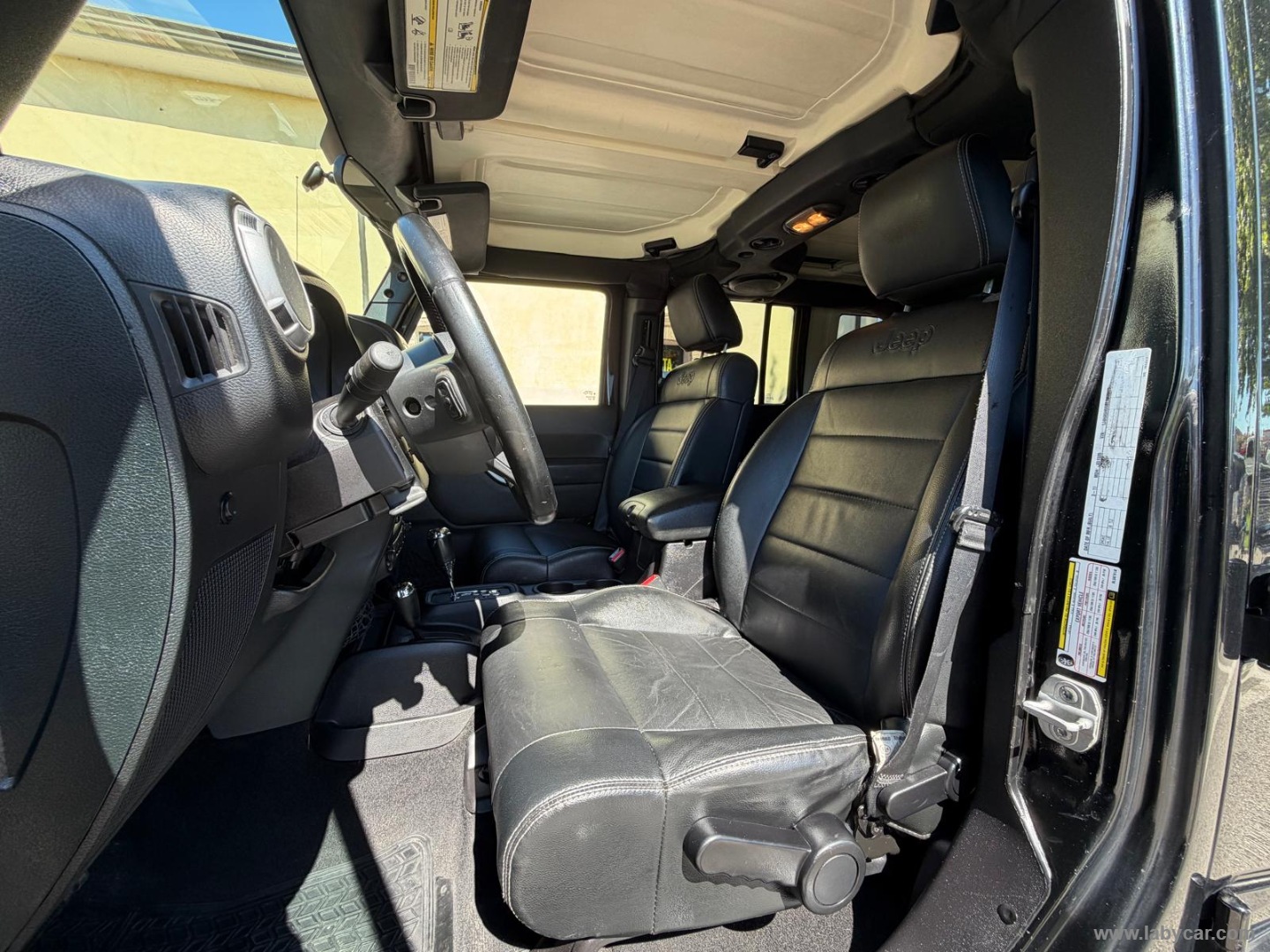 Wrangler Unlimited 2.8 CRD Sahara A. - immagine 12
