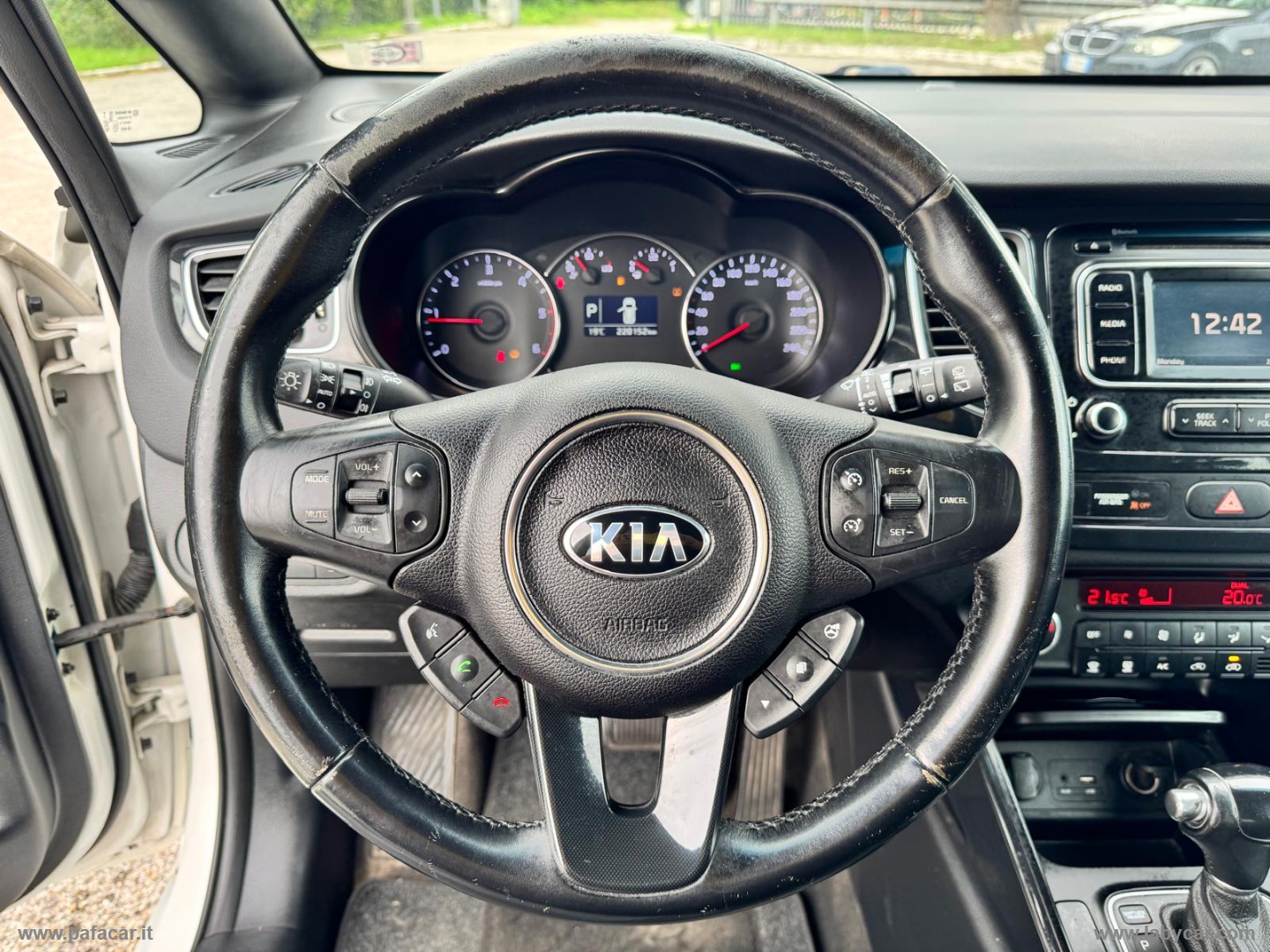 Carens 1.7 CRDi 136 CV Auto Class - immagine 12