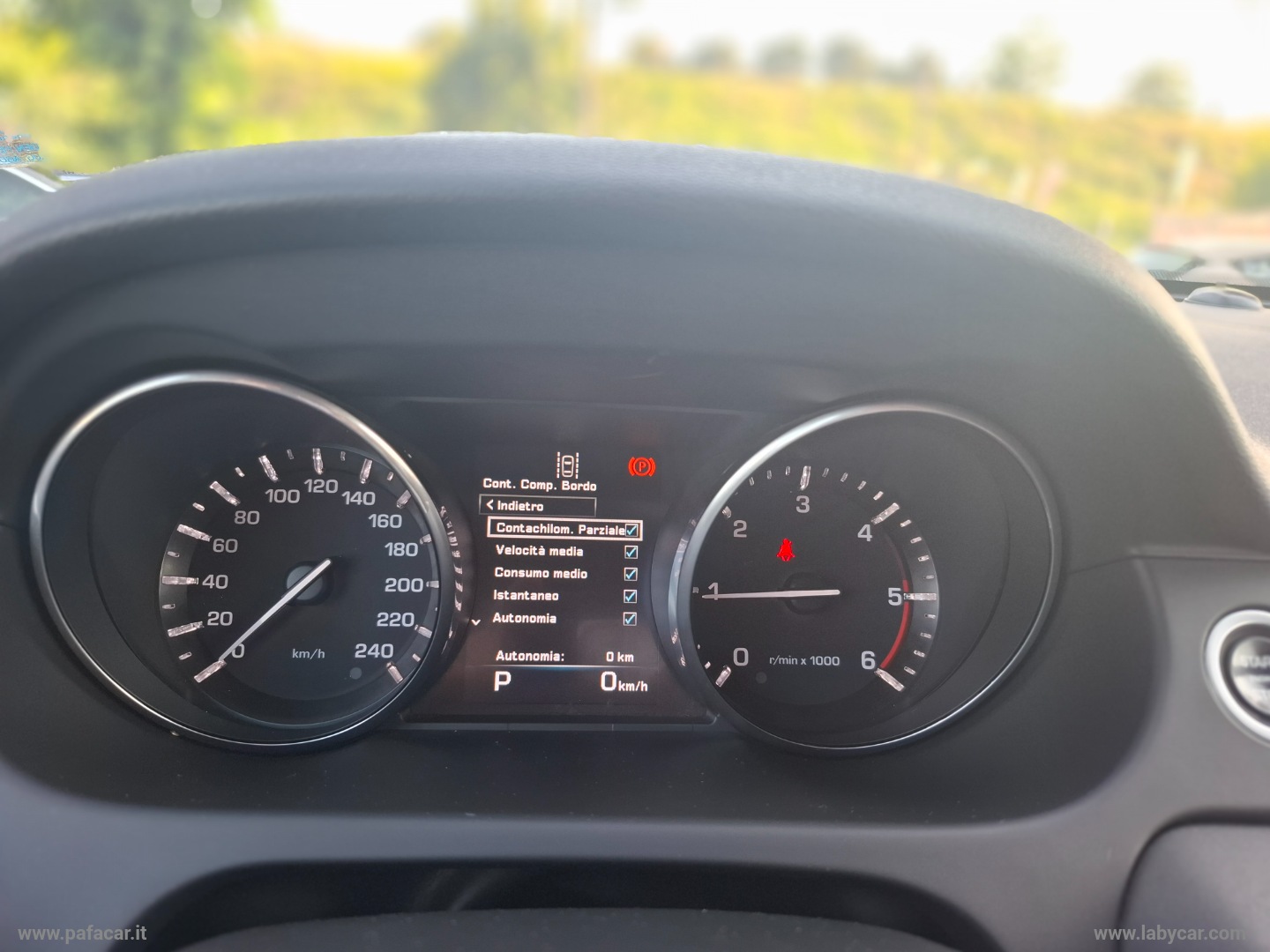 Discovery Sport 2.0 TD4 150 CV Pure - immagine 12