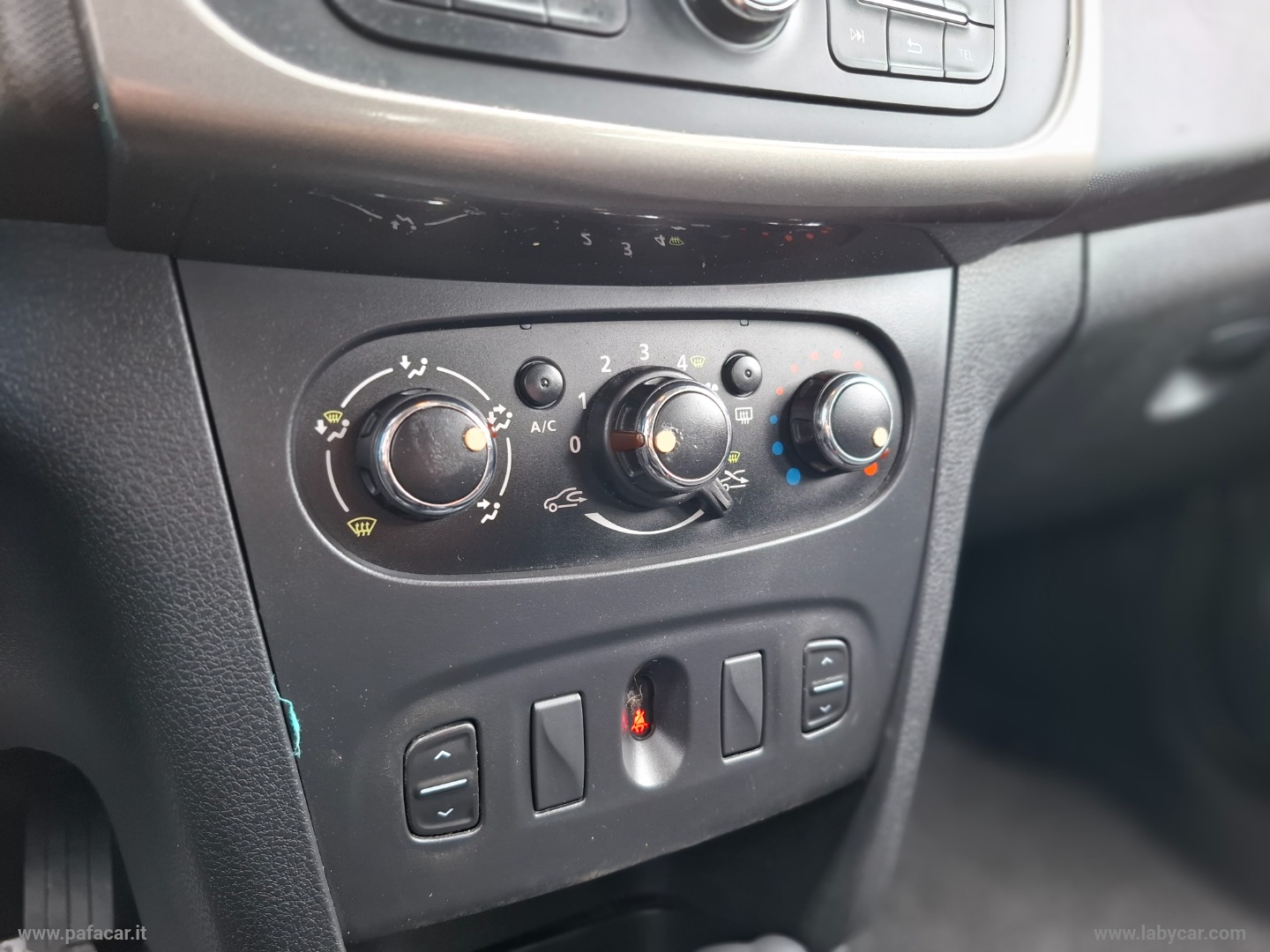Logan MCV 1.5 dCi 8V 75 CV S&S Ambiance - immagine 12