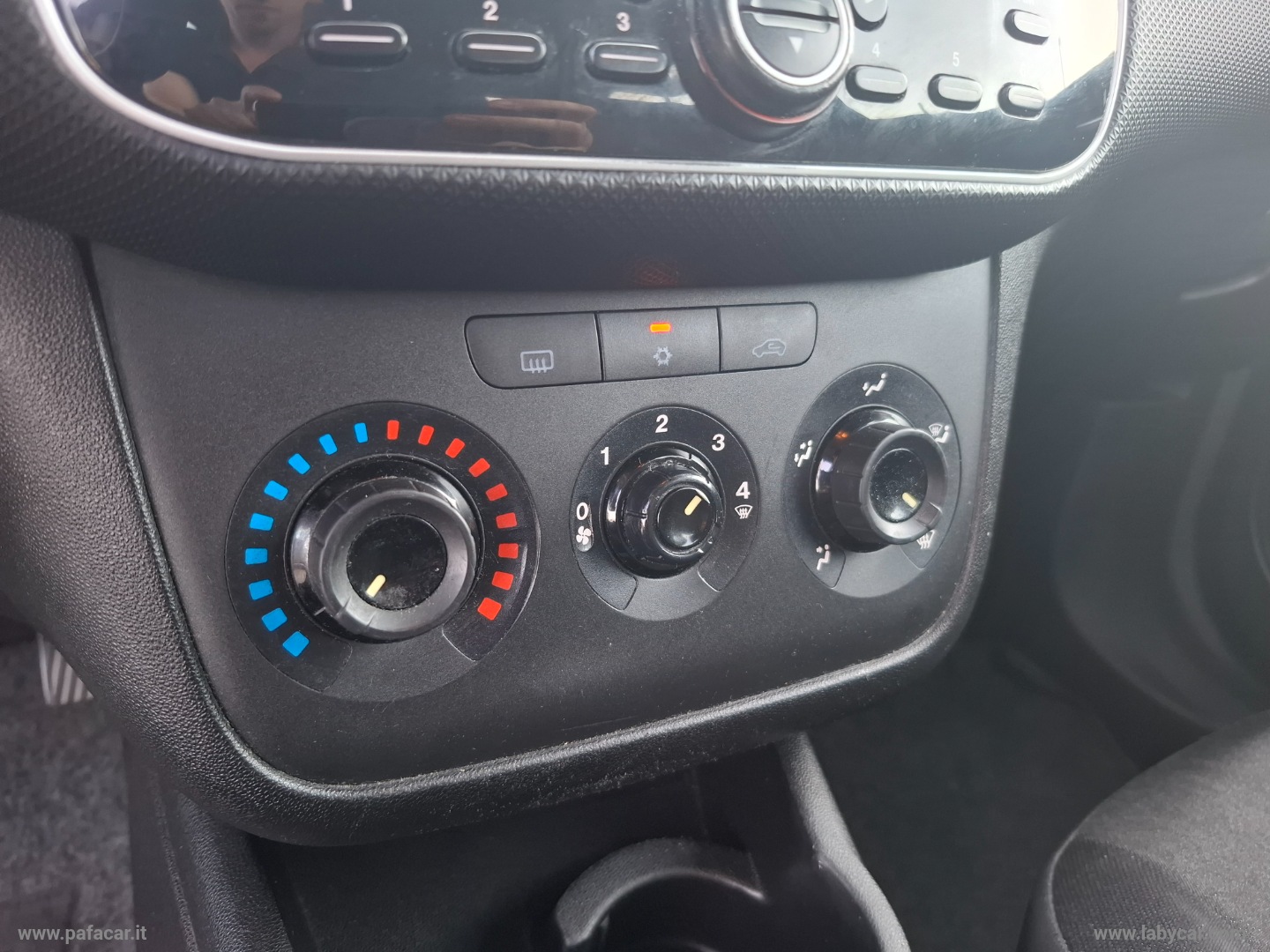 Punto 1.4 8V 5p. Natural Power Lounge - immagine 12