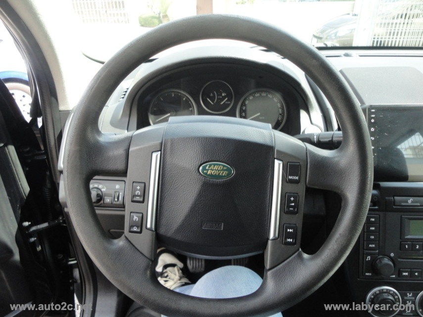 Freelander 2.2 TD4 S.W. SE - immagine 12