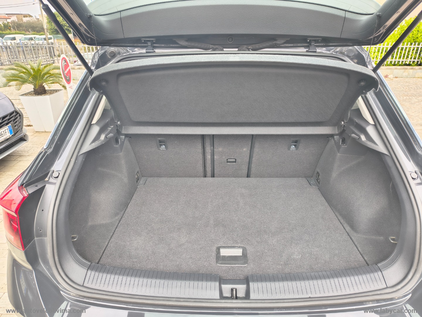 T-Roc 1.6 TDI SCR Advanced BlueMot.Tech. TAGLIANDI VOLKSWAGEN - immagine 12