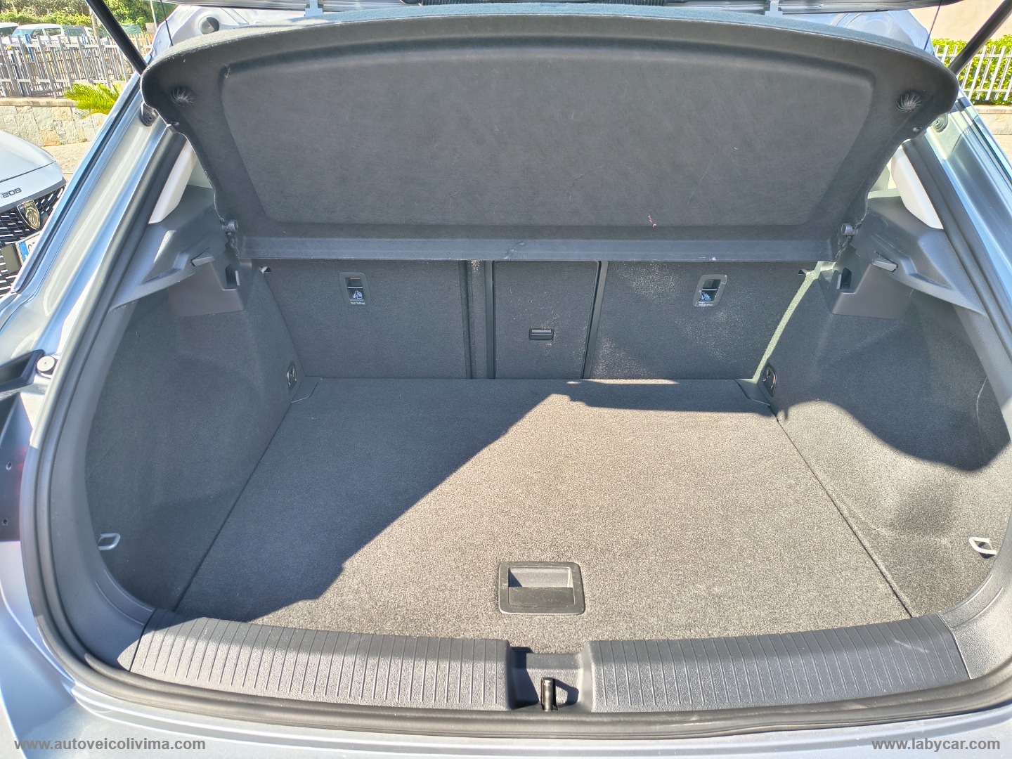 T-Roc 2.0 TDI SCR 150 CV DSG Style - immagine 12