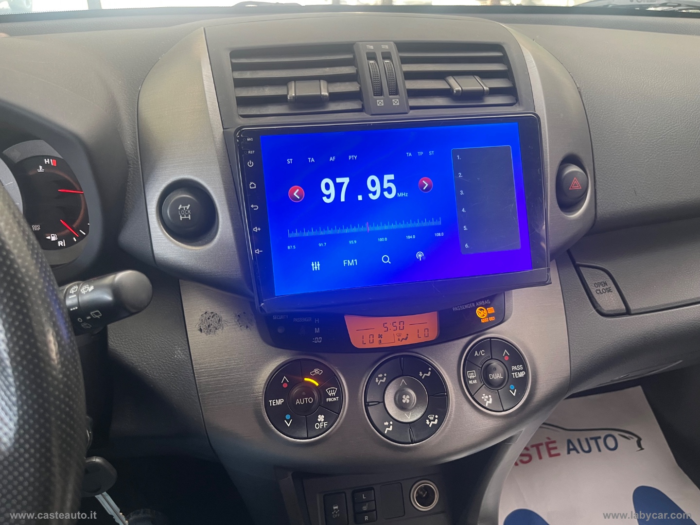 RAV4 Crossover 2.2 D-Cat A/T 150 CV Lux. - immagine 12