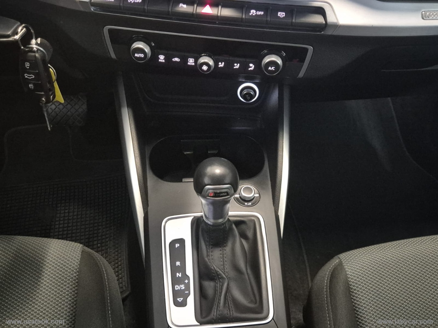 Q2 30 TFSI S tronic Business Design CAMBIO DSG - UNICO PROPRIETARIO - immagine 12