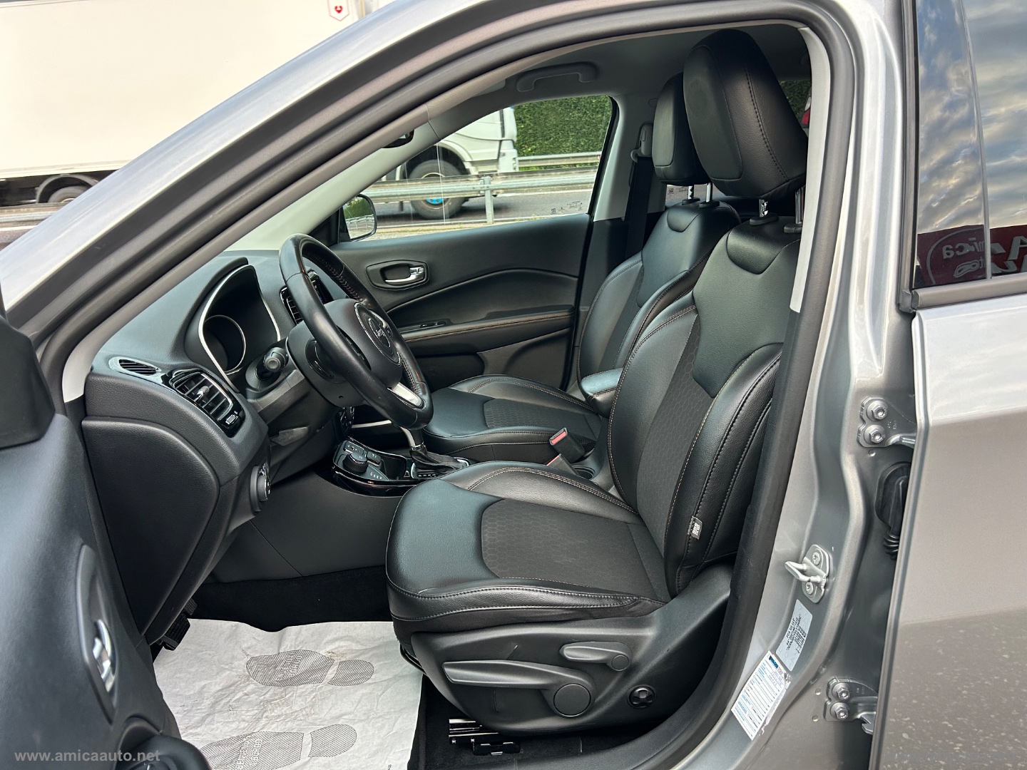 Compass 2.0 Mjt II aut. 4WD Limited - immagine 12
