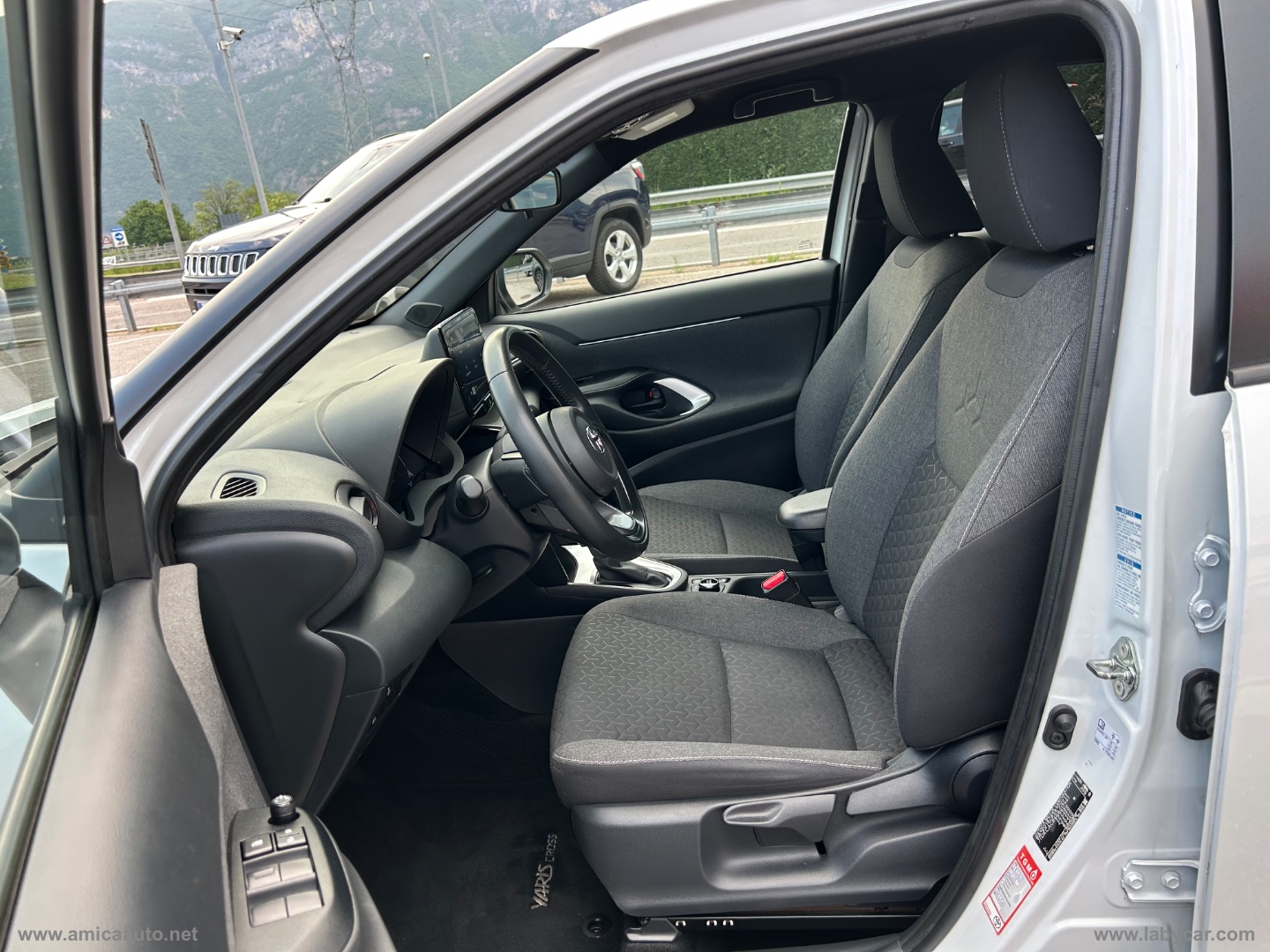 Yaris Cross 1.5 Hyb. 5p. E-CVT AWD Trend - immagine 12