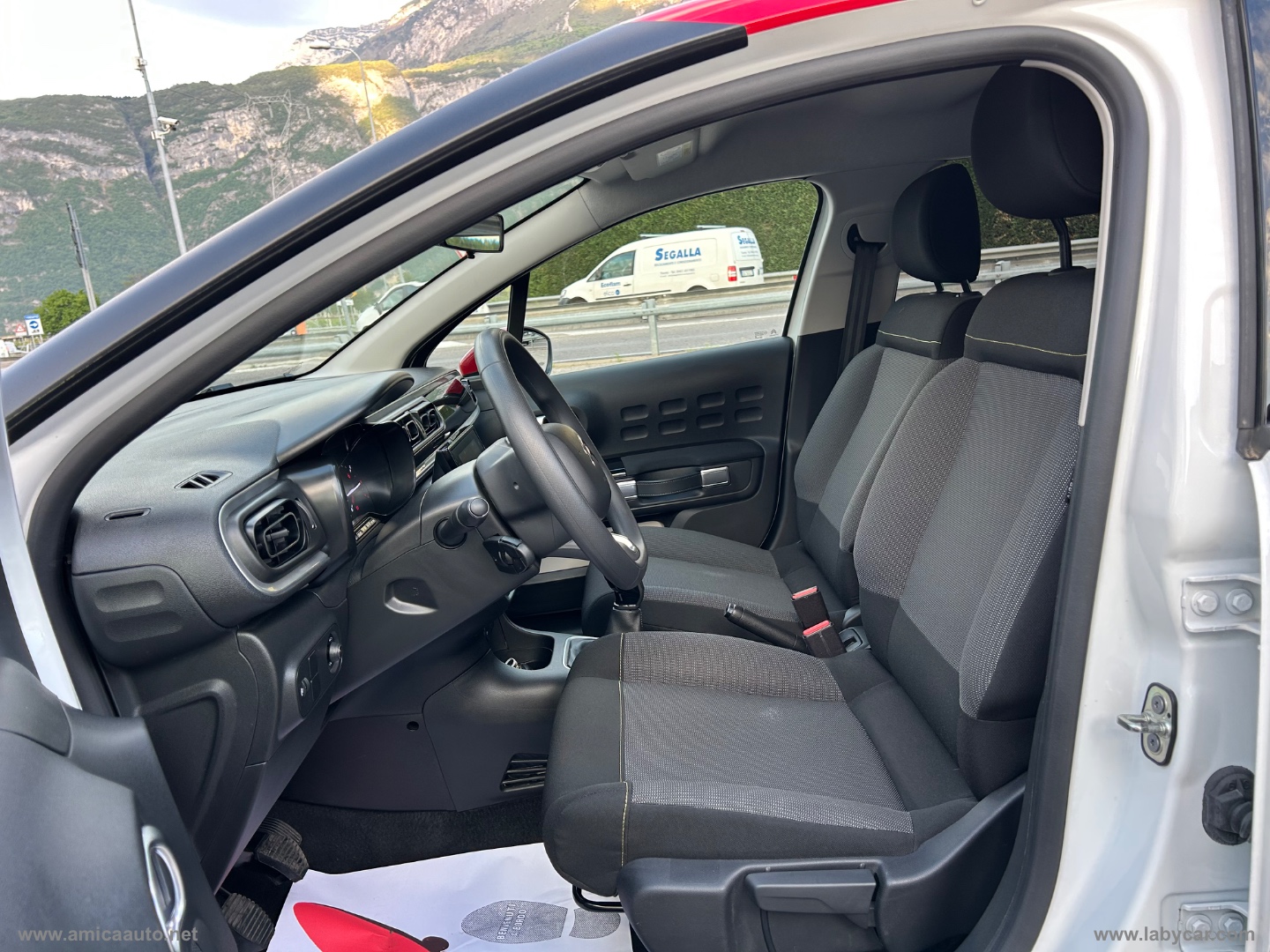 C3 PureTech 83 S&S Shine VERNICE BICOLORE - BIANCO/TETTO ROSSO - immagine 12