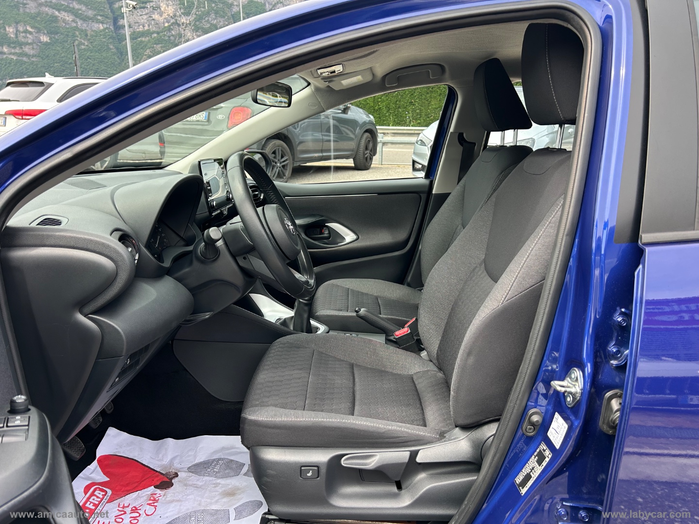 Yaris 1.0 5p. Business - immagine 12