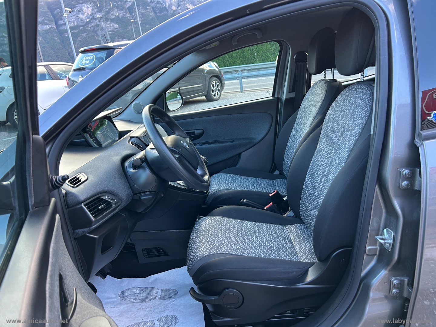 Ypsilon 1.2 69 CV 5p. S&S Elefantino Blu - immagine 12