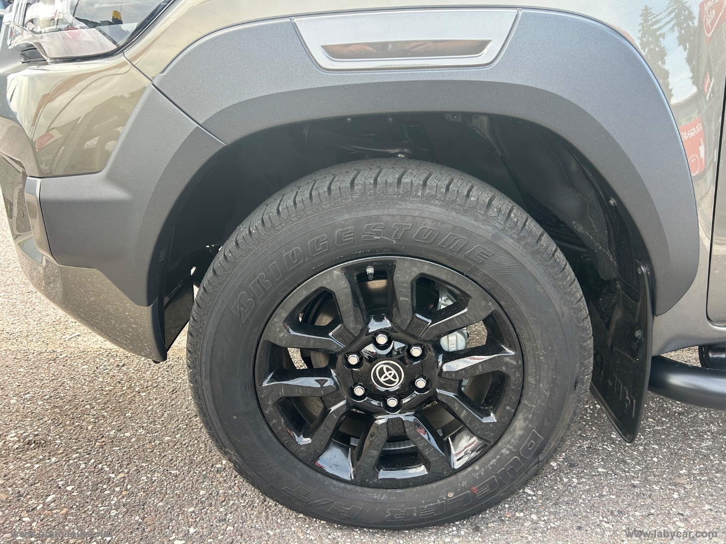 Hilux 2.8 D-4D 48V A/T 4WD DC Invincible - immagine 12
