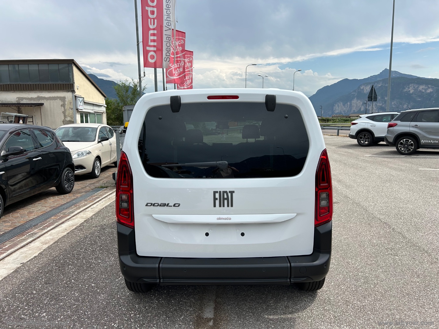 Doblò 1.5 BlueHdi 100CV Combi - All. Olmedo PIANALE RIBASSATO CON RAMPA ACCESSO CARROZZINA - immagine 12
