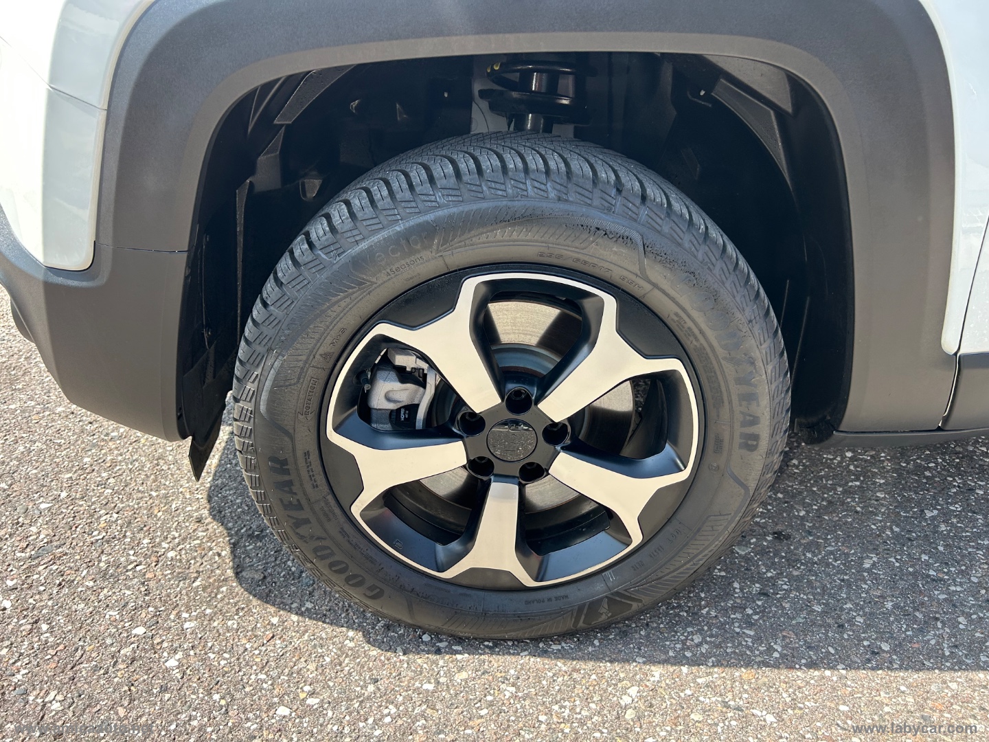 Renegade 1.3 T4 240CV PHEV 4xe AT6 Over. SOLO KM 2.300 - immagine 12