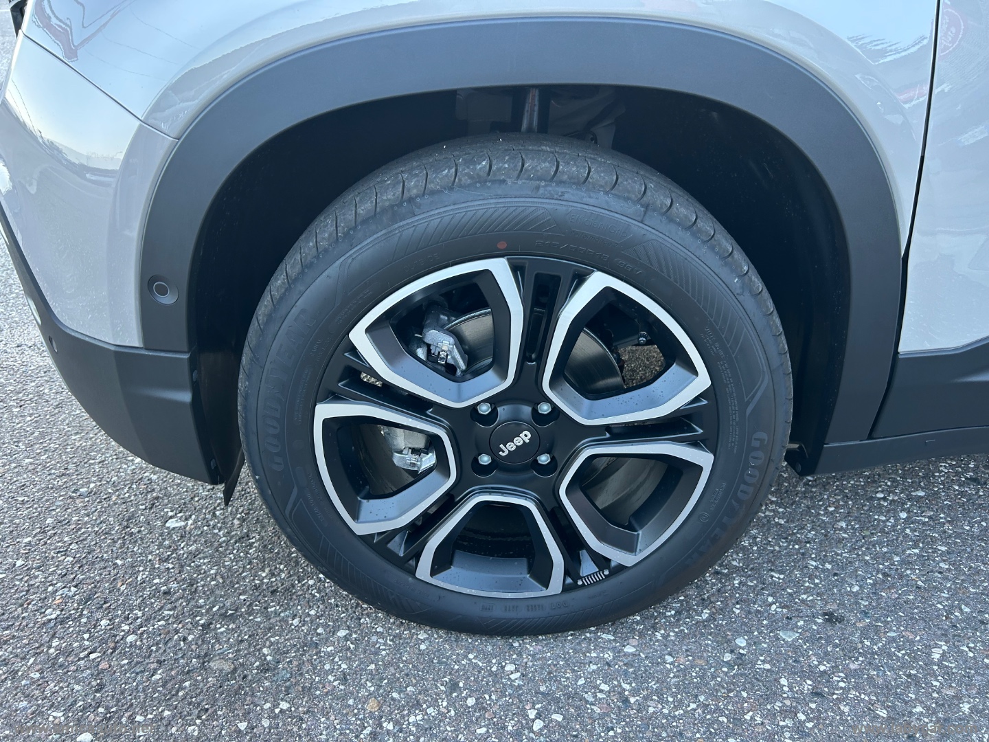 Avenger 1.2 Turbo 110CV e-Hybr. Summit VERNICE BICOLORE GRIGIO STONE/TETTO NERO - immagine 12