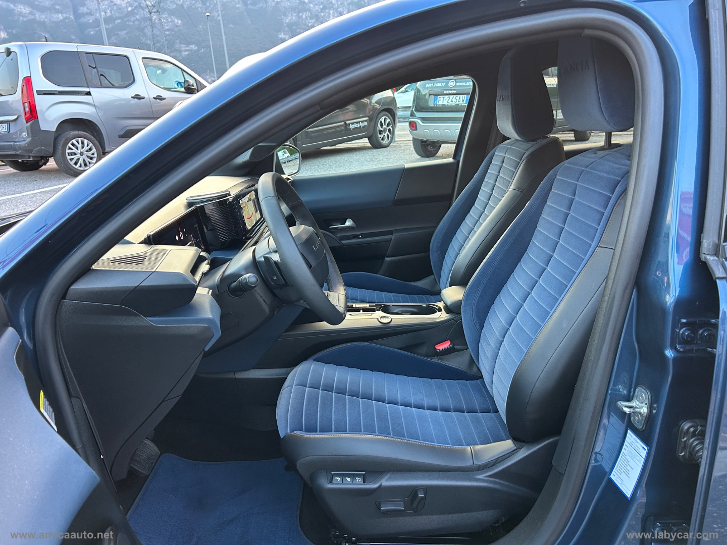 Ypsilon Hybrid e-DCT Ed.Limitata Cassina - immagine 12
