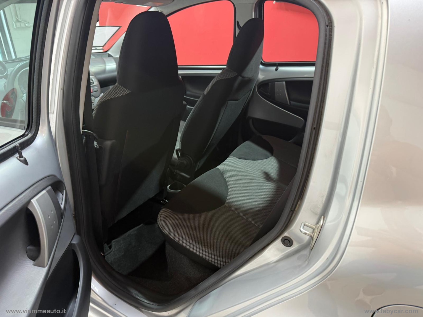 Aygo 1.0 12V VVT-i 5p. Lounge Connect - immagine 12
