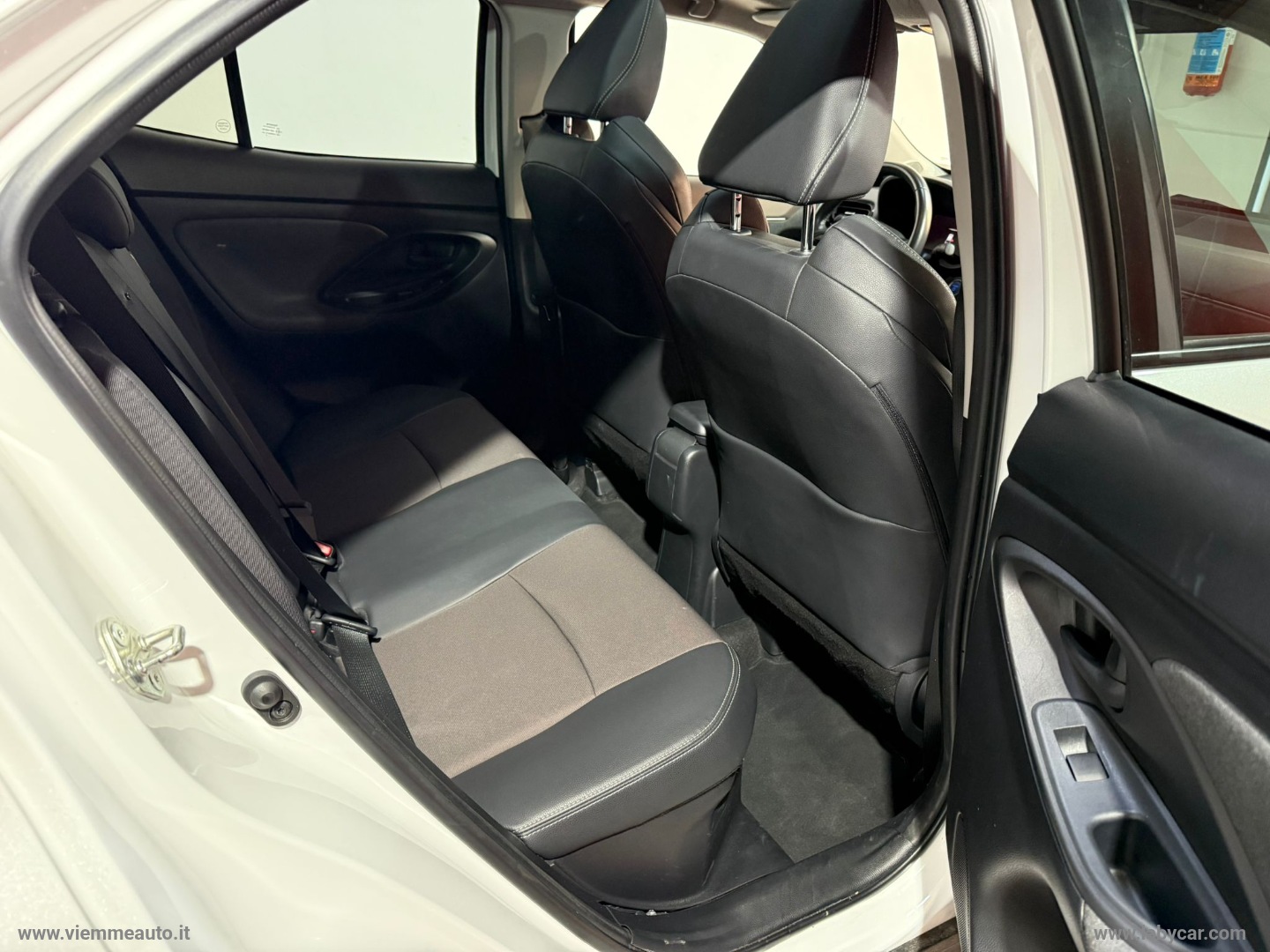 Yaris Cross 1.5 Hybrid 5p. E-CVT Prem. - immagine 12
