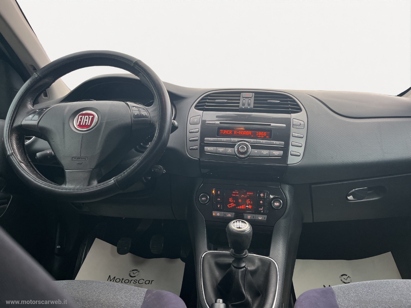 Bravo 1.6 MJT 120 CV Emotion - immagine 12