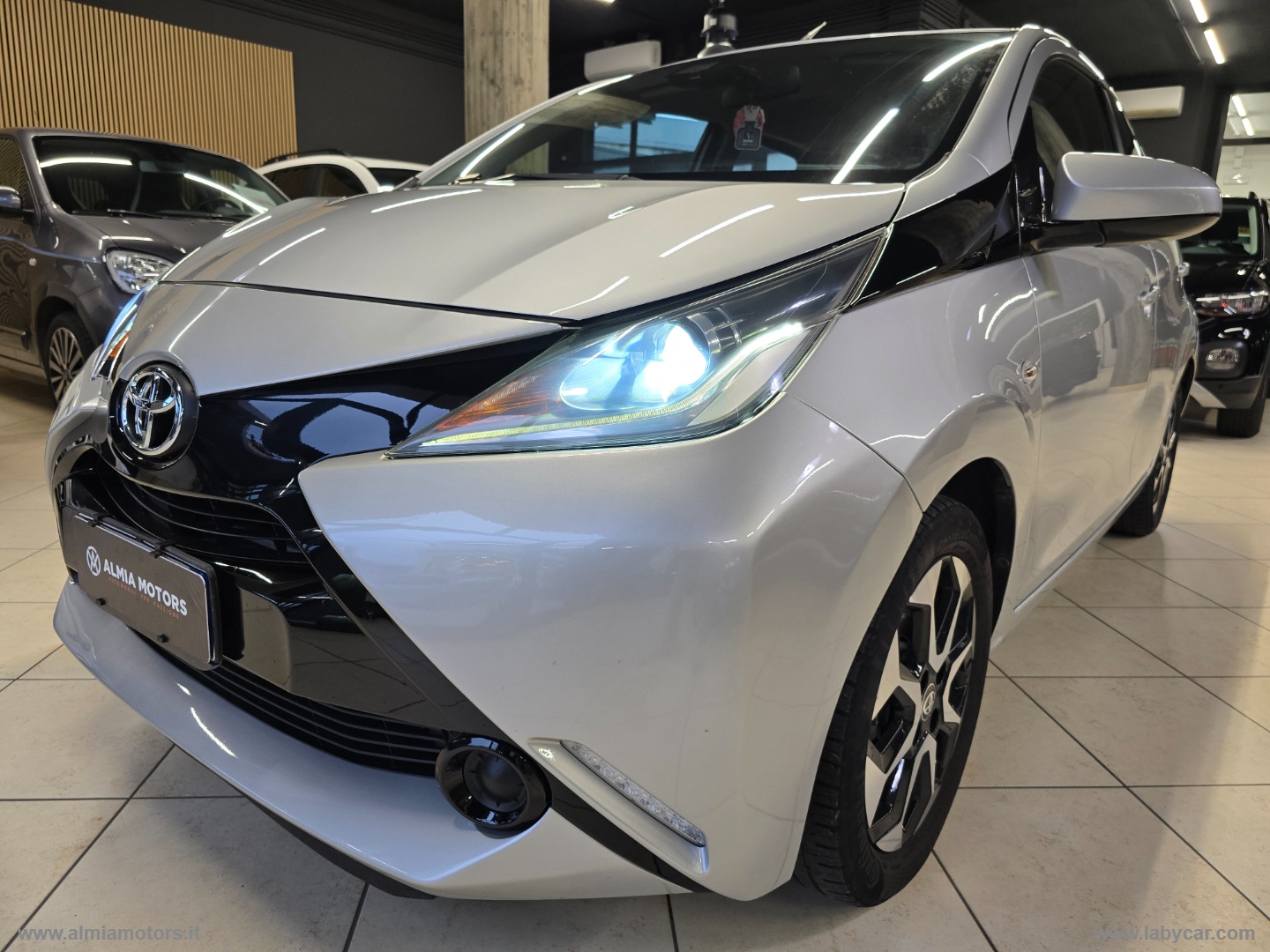 Aygo 1.0 VVT-i 69 CV 5p. x-play TSS - immagine 12