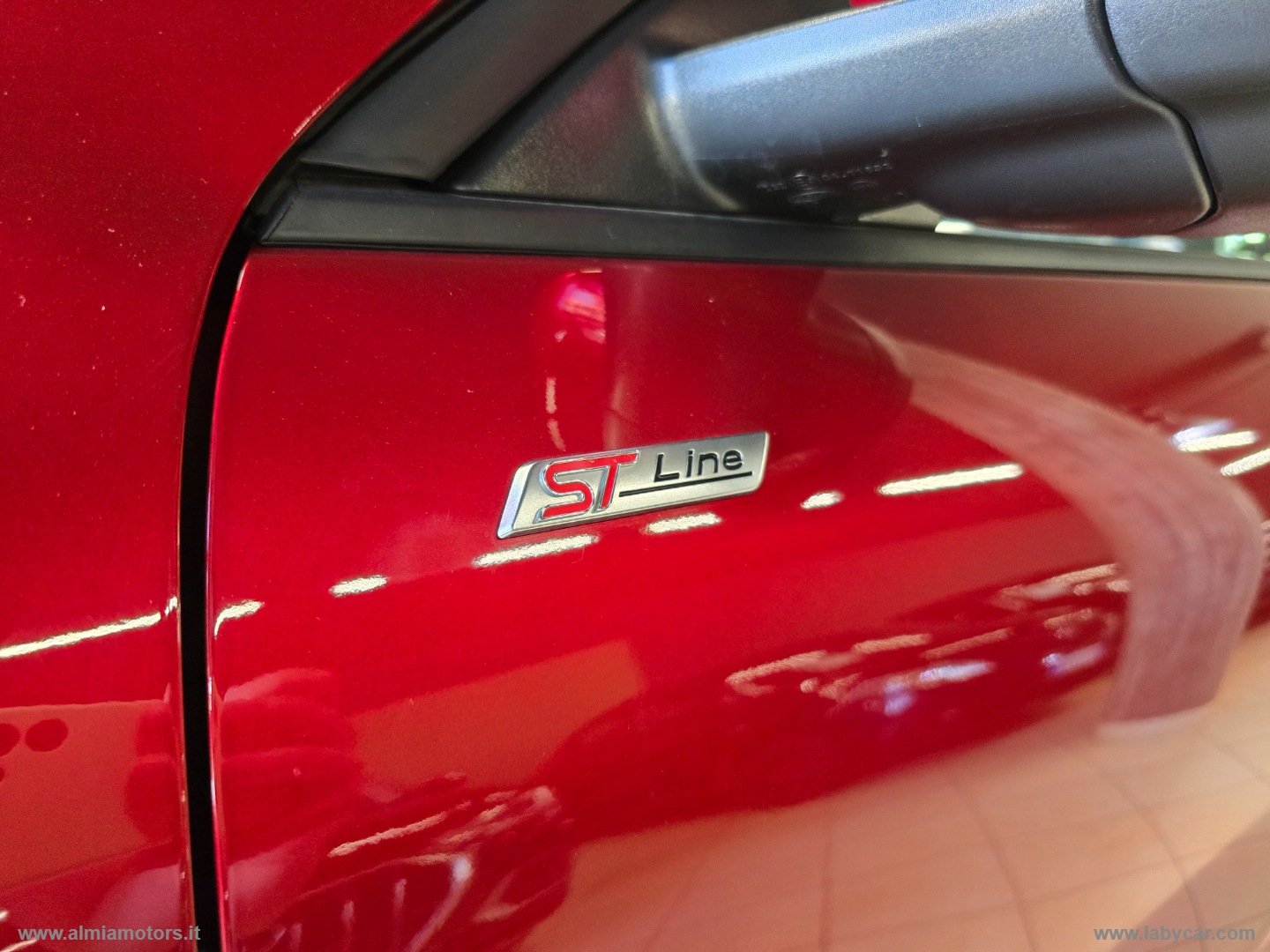 Kuga 2.5 Full Hybrid 190 CVT 2WD ST-Line - immagine 12