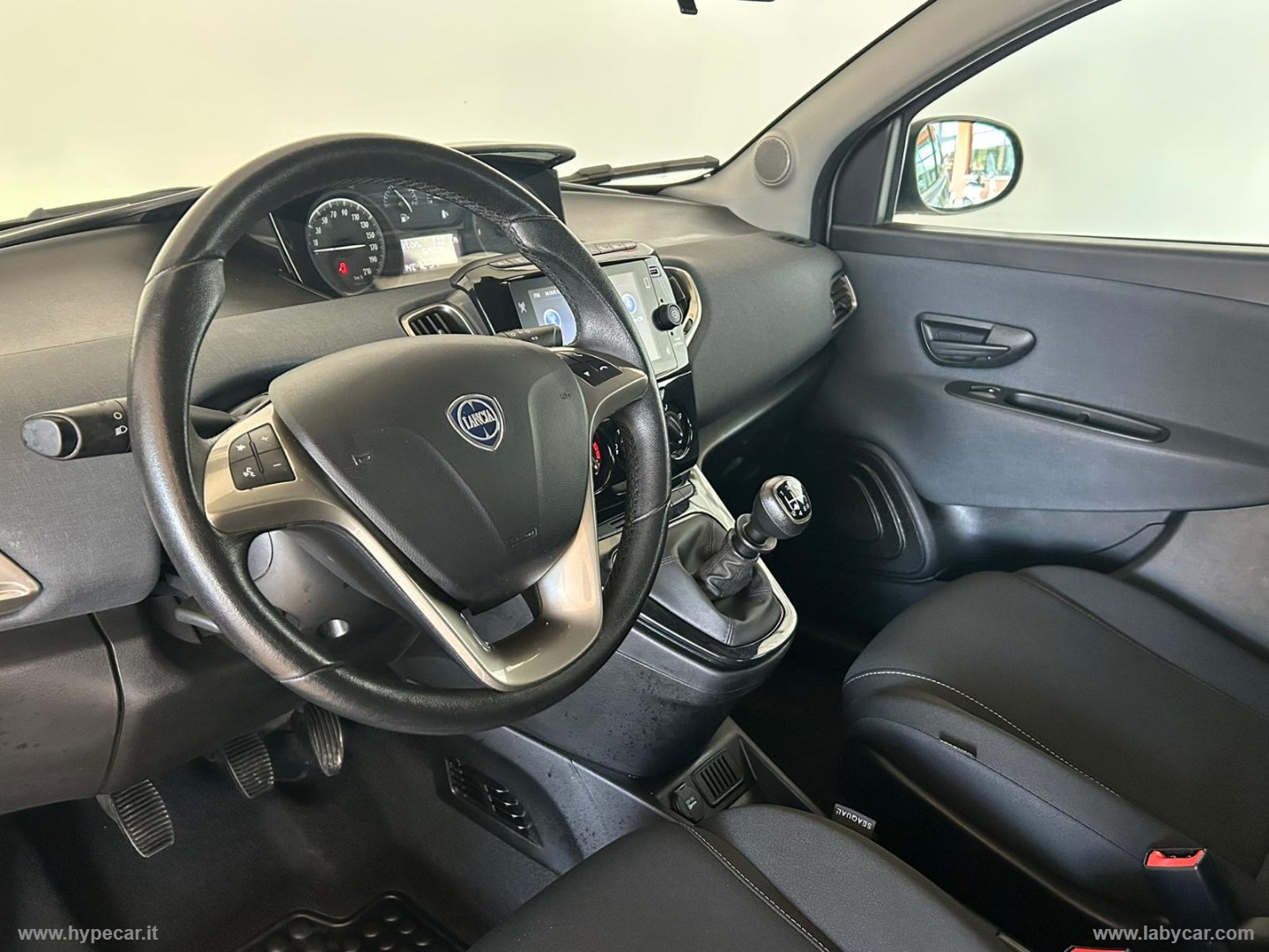 Ypsilon 1.0 FireFly 5p.S&S Hybryd Gold - immagine 12