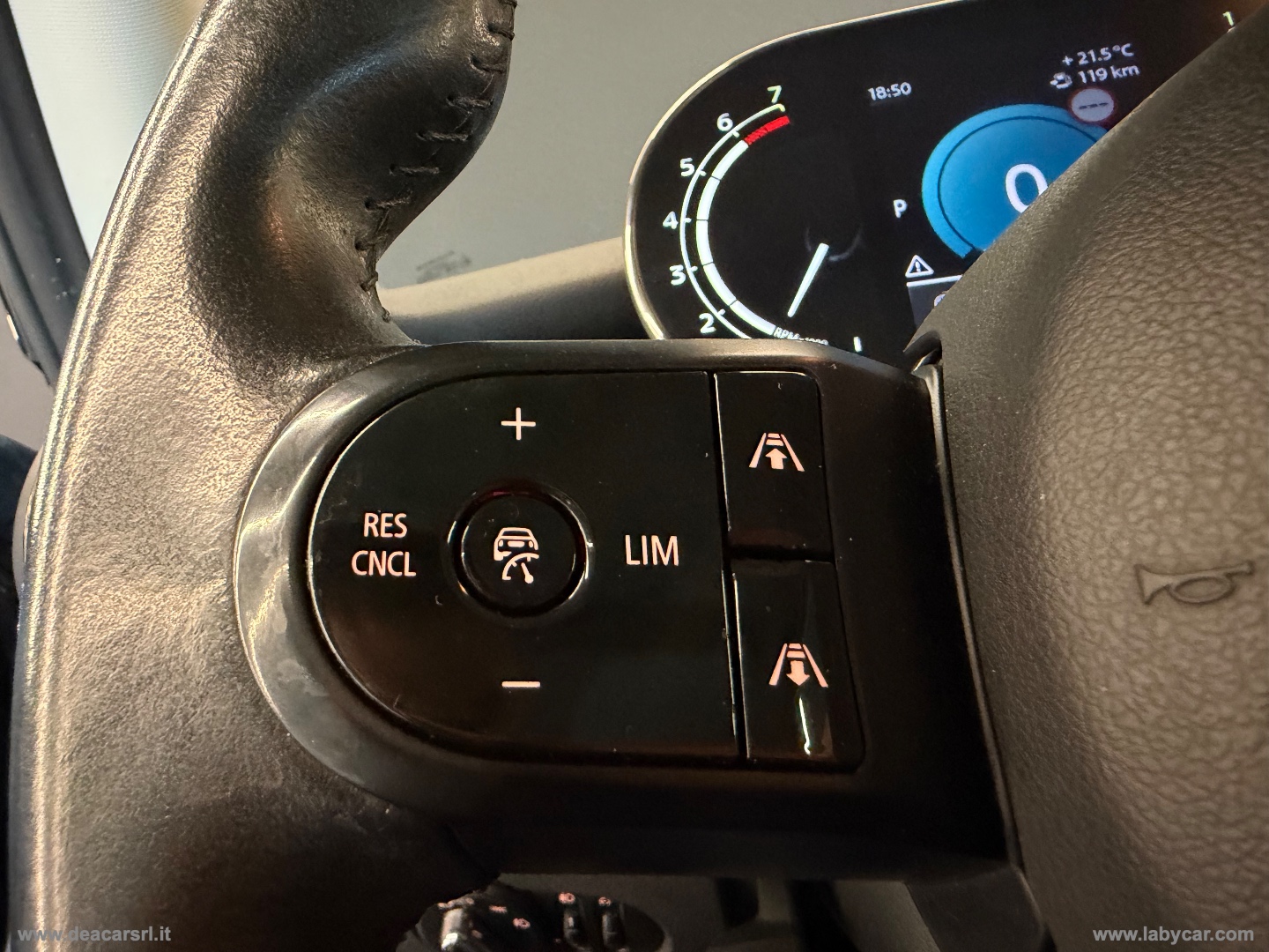 Mini Cooper Camden Edition AUTO - immagine 12