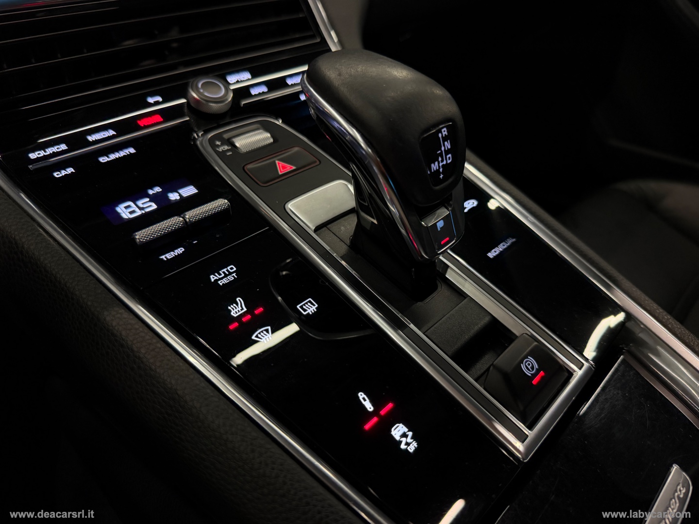 Panamera 4 E-Hybrid - immagine 12