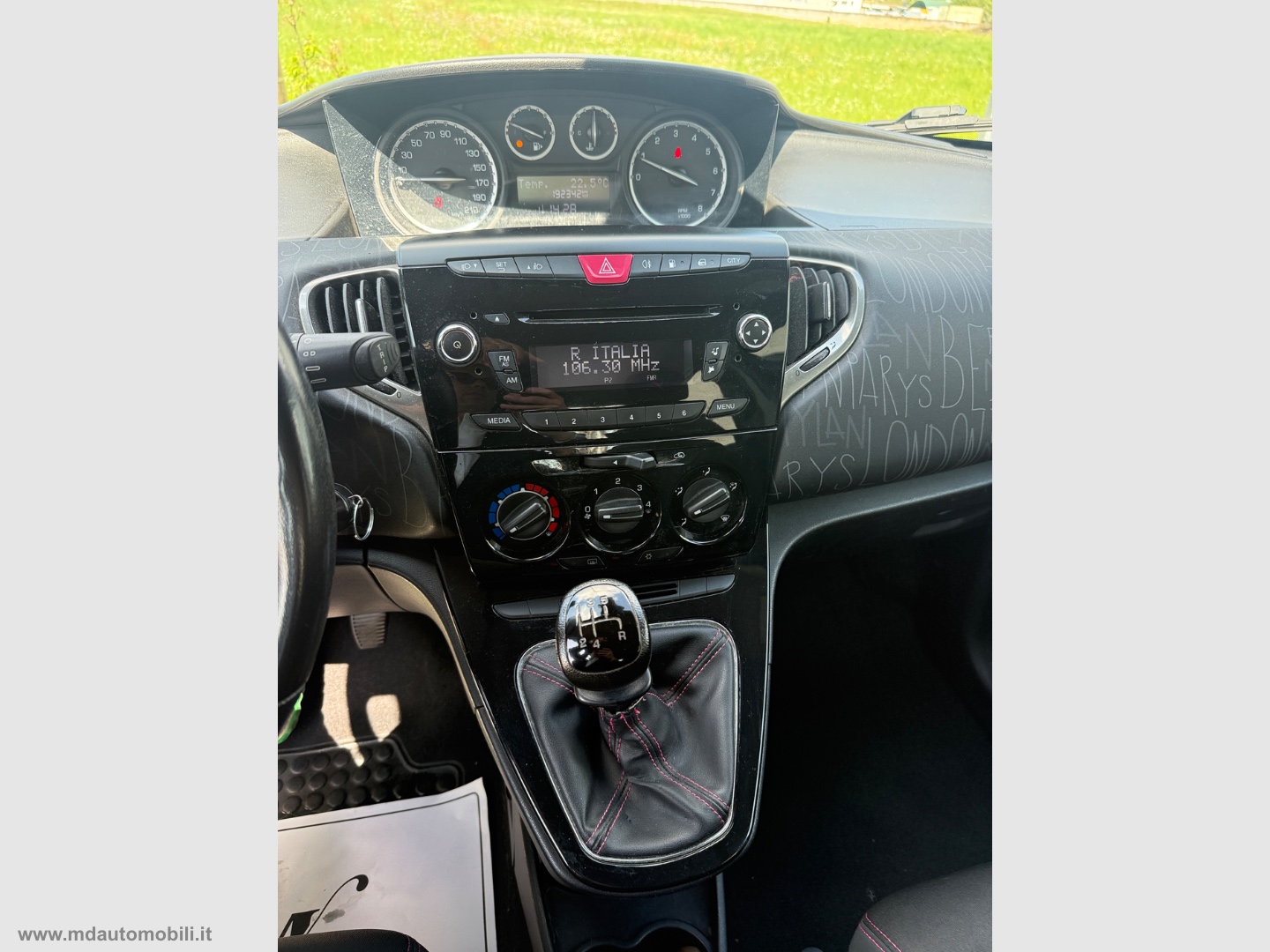Ypsilon 1.2 69 CV 5p. GPL Ecochic Silver MOLTO BEN TENUTA - immagine 12