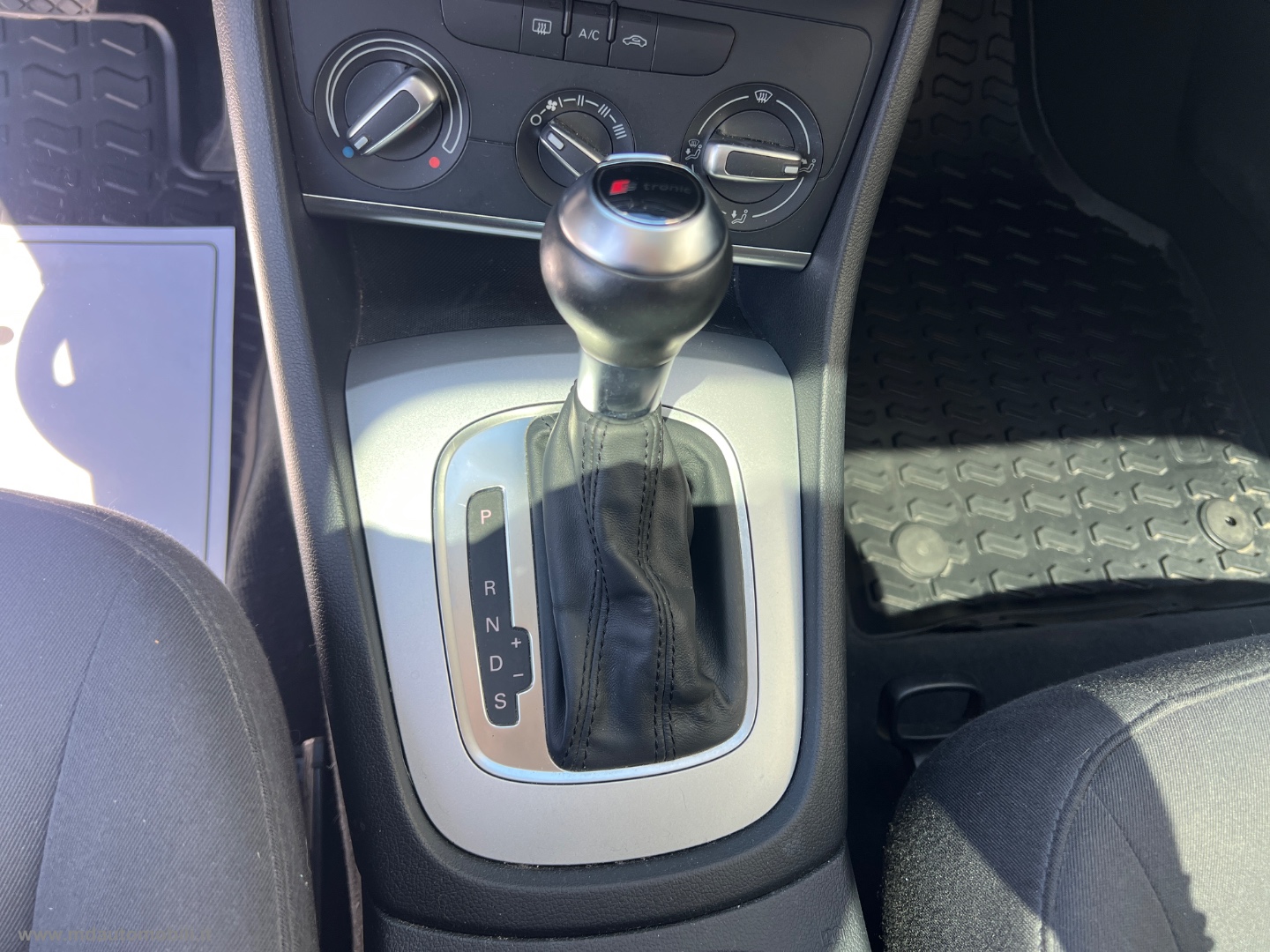 Q3 2.0 TDI quattro S tronic SOLO KM.72000 TETTO PANORAMICO - immagine 12