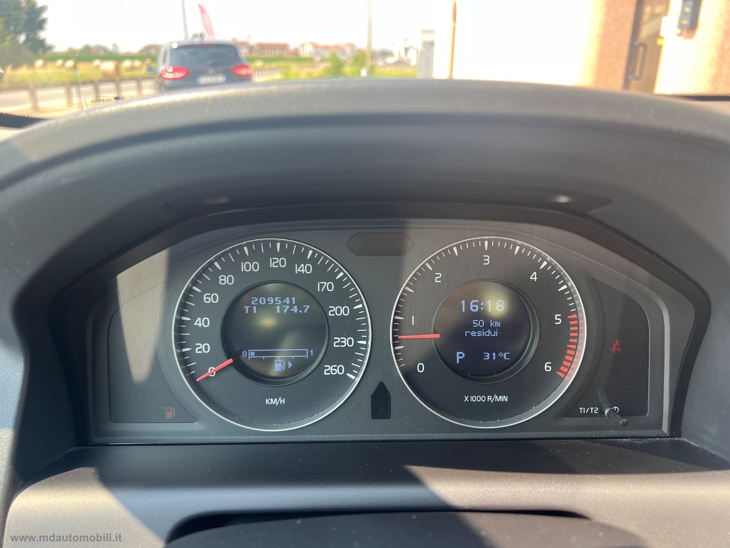 XC60 2.4 D 163CV AWD Geartronic Momentum MOLTO BEN TENUTA - immagine 12