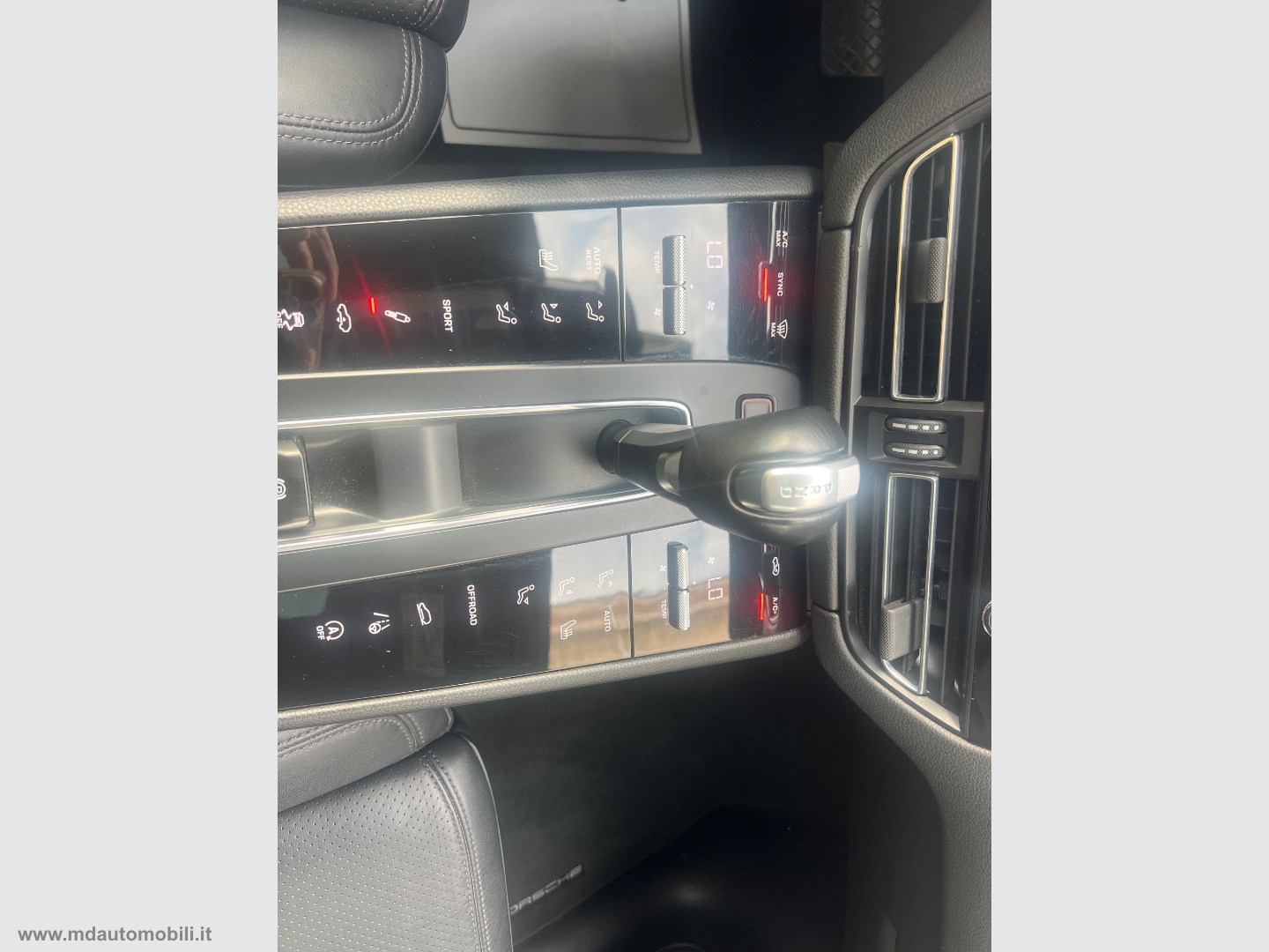 Macan 2.0 TETTO 21 CAMERA FULL - immagine 12