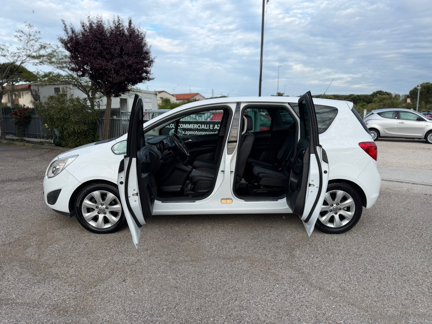 Meriva 1.4 T 120 CV Cosmo - immagine 12