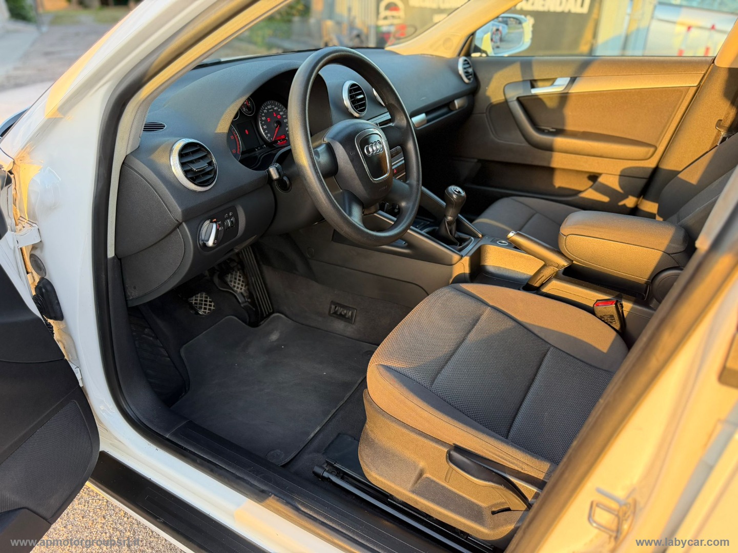 A3 1.6 TDI 90 CV CR FAP Ambiente - immagine 12
